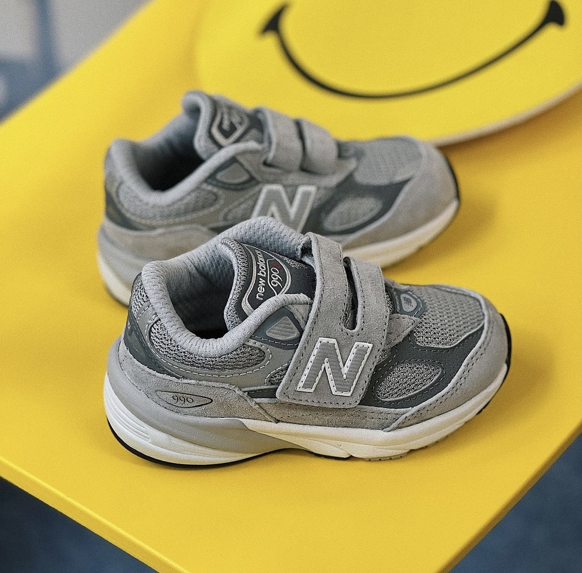 現貨┃New Balance 990 小童 元祖灰  寬楦 魔鬼氈 運動鞋 Kids FuelCell 990v6 Hook and Loop