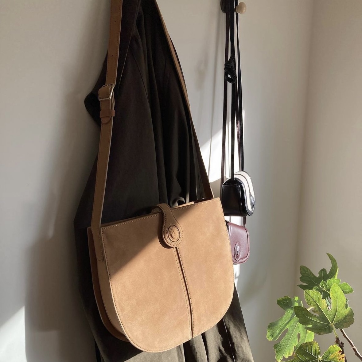 <韓國代購> ARCHIVEPKE OVAL HOBO BAG