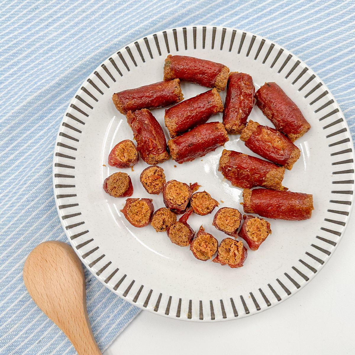 台灣鮮鴕鳥片佐蔬果雞柳