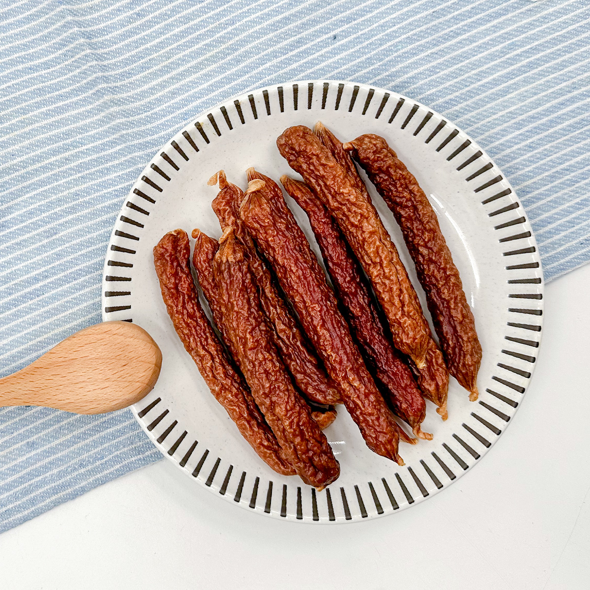 鮮烘鹿肉紅蘿蔔棒