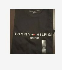 [S] TOMMY HILFIGER MEN'S LETTERING LOGO EMBROIDERY LOGO SHORT SLEEVE T-SHIRT,BLACK, 78J6318-001 [FINAL SALE] (STH145)