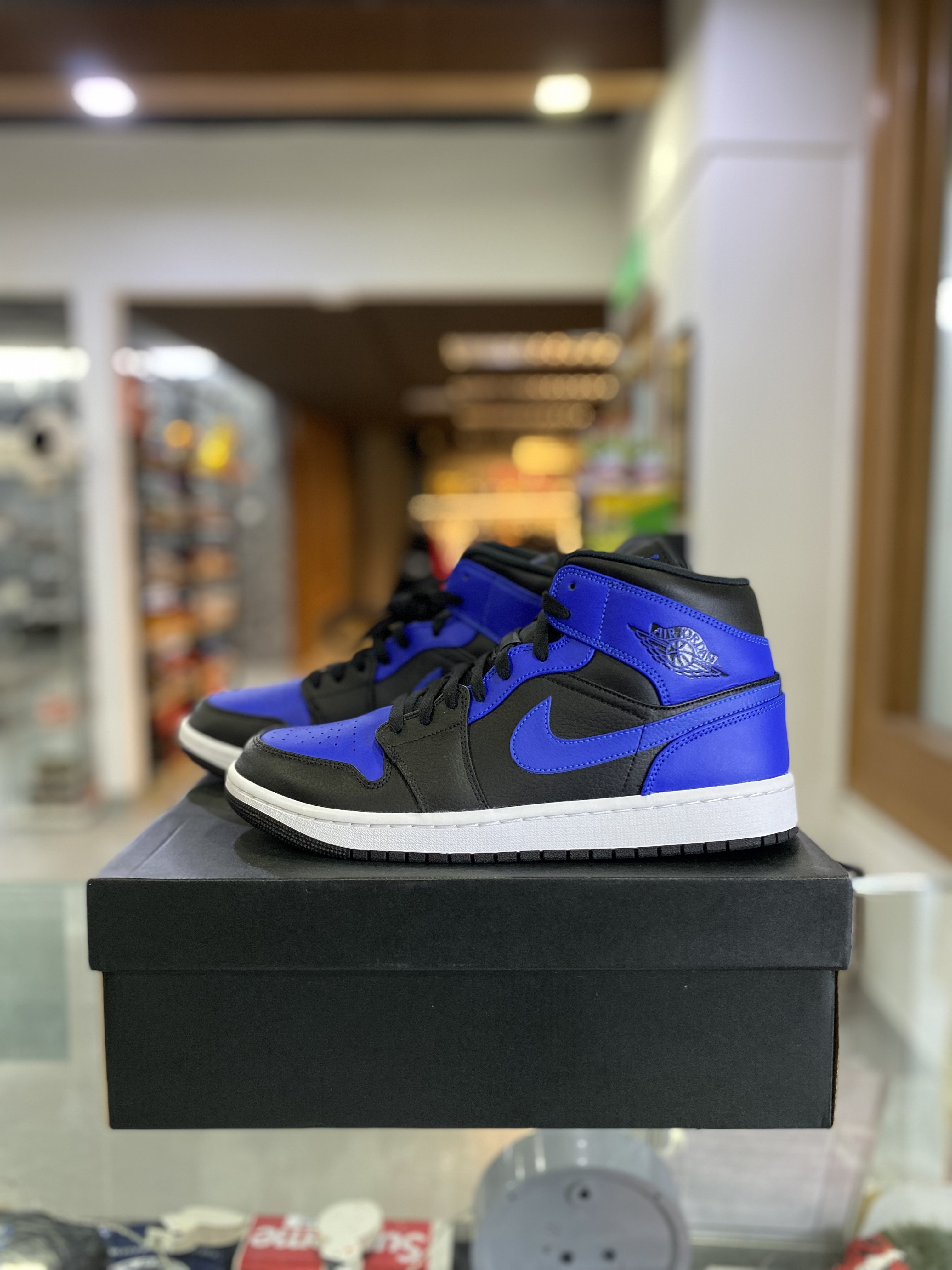 aj1 royal mid
