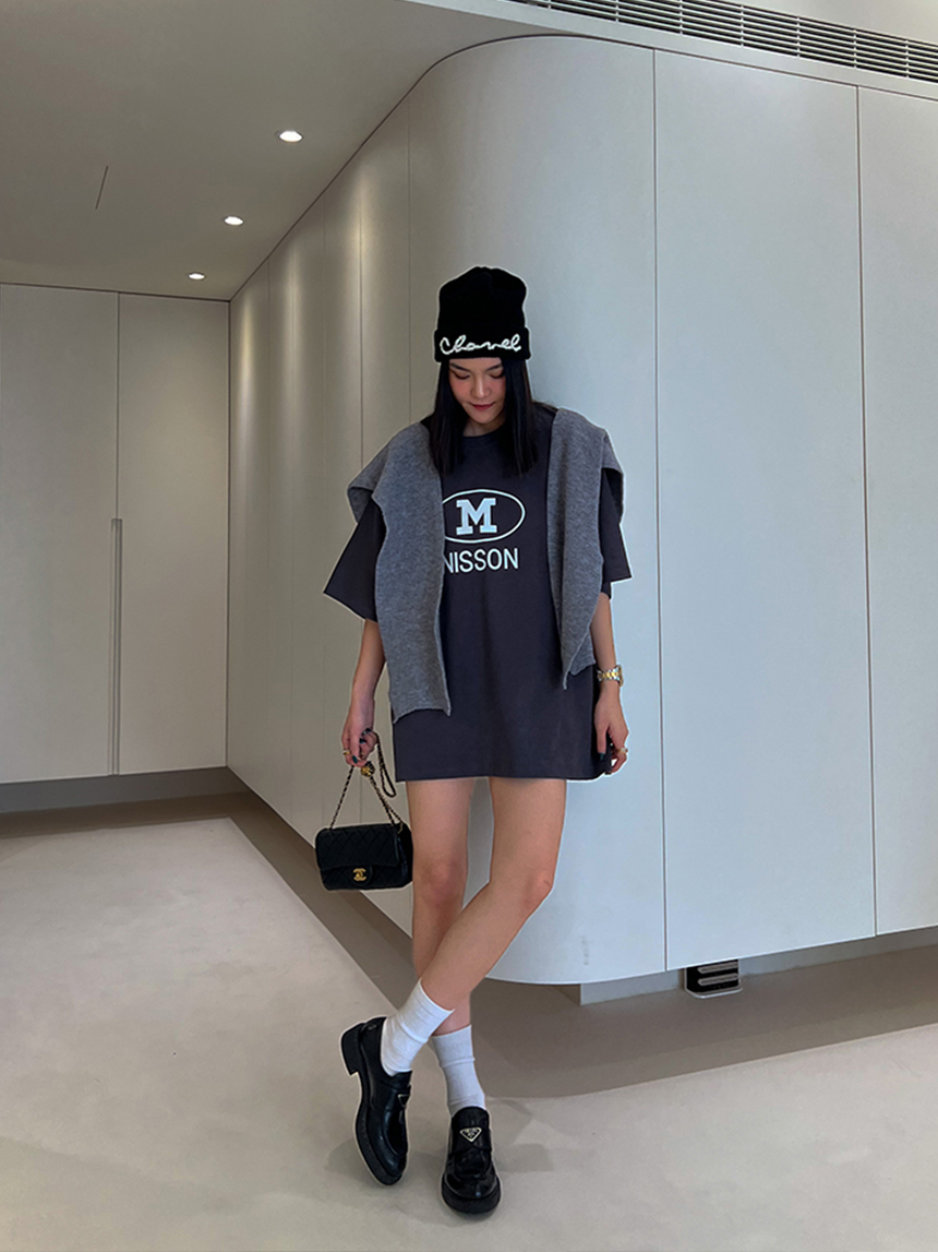 M字母男友長版T*3色