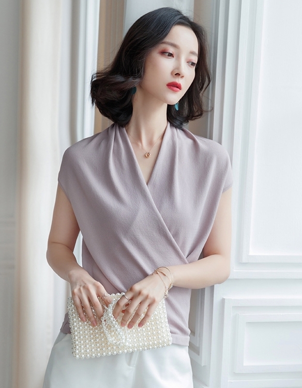 【零碼出清不退換】交叉領半袖冰絲針織上衣