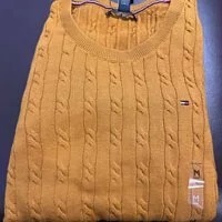 [S] TOMMY HILFIGER WOMEN ROUND NECK SMALL FLAG COTTON CABLE LONG SLEEVE KNIT SWEATER,MUSTARD, 76J3472-710 [FINAL SALE] (STH221)