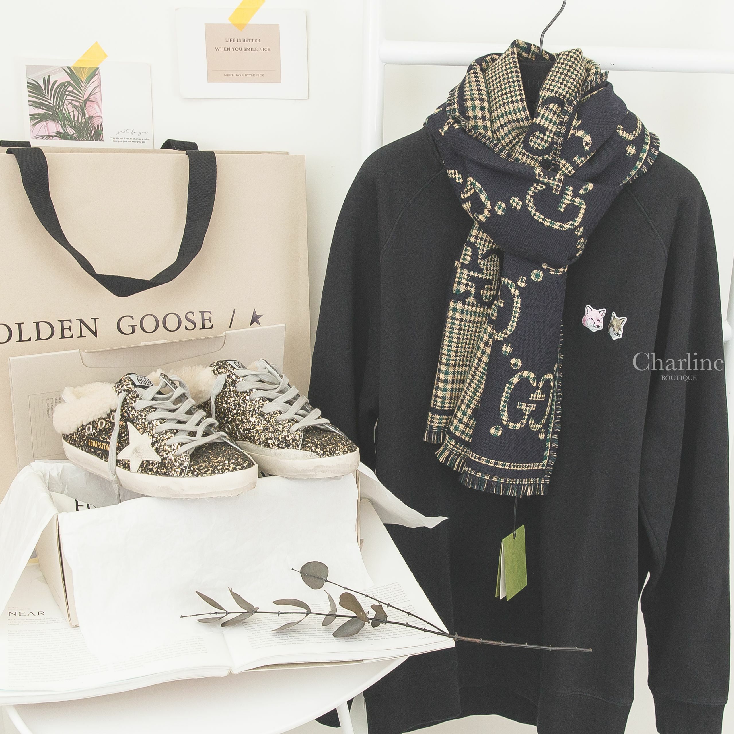Golden Goose Super-Star Sneakers 黑色/金色亮片灰白色星星可拆式襯墊羊毛穆勒鞋,Gucci Check GG Wool Scarf 黑/綠格紋拼色GG Logo羊毛流蘇圍巾-Charline Boutique 精品代購