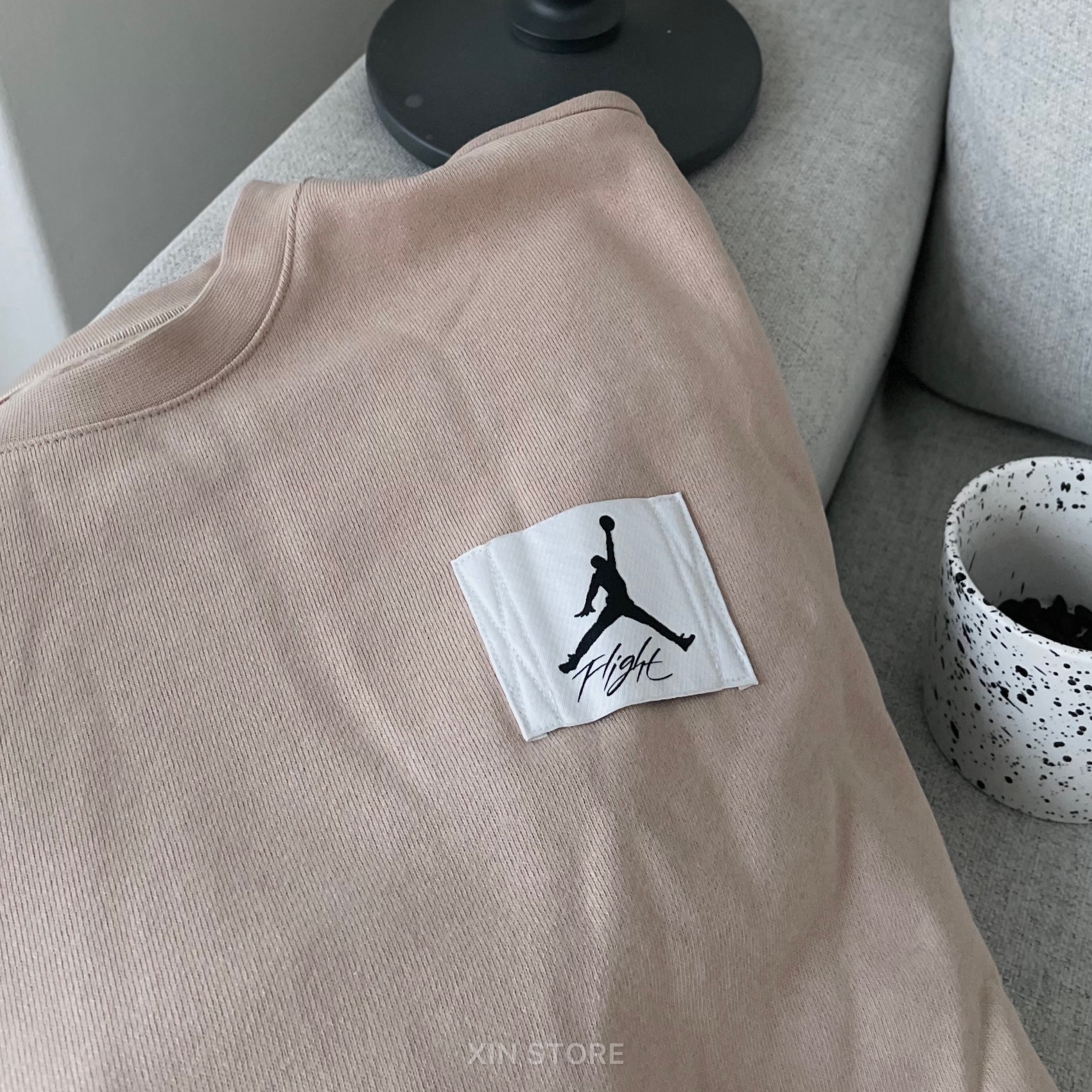【現貨】Nike Jordan Jordan Essential 喬丹 基本款 小標 大學Tee 奶茶