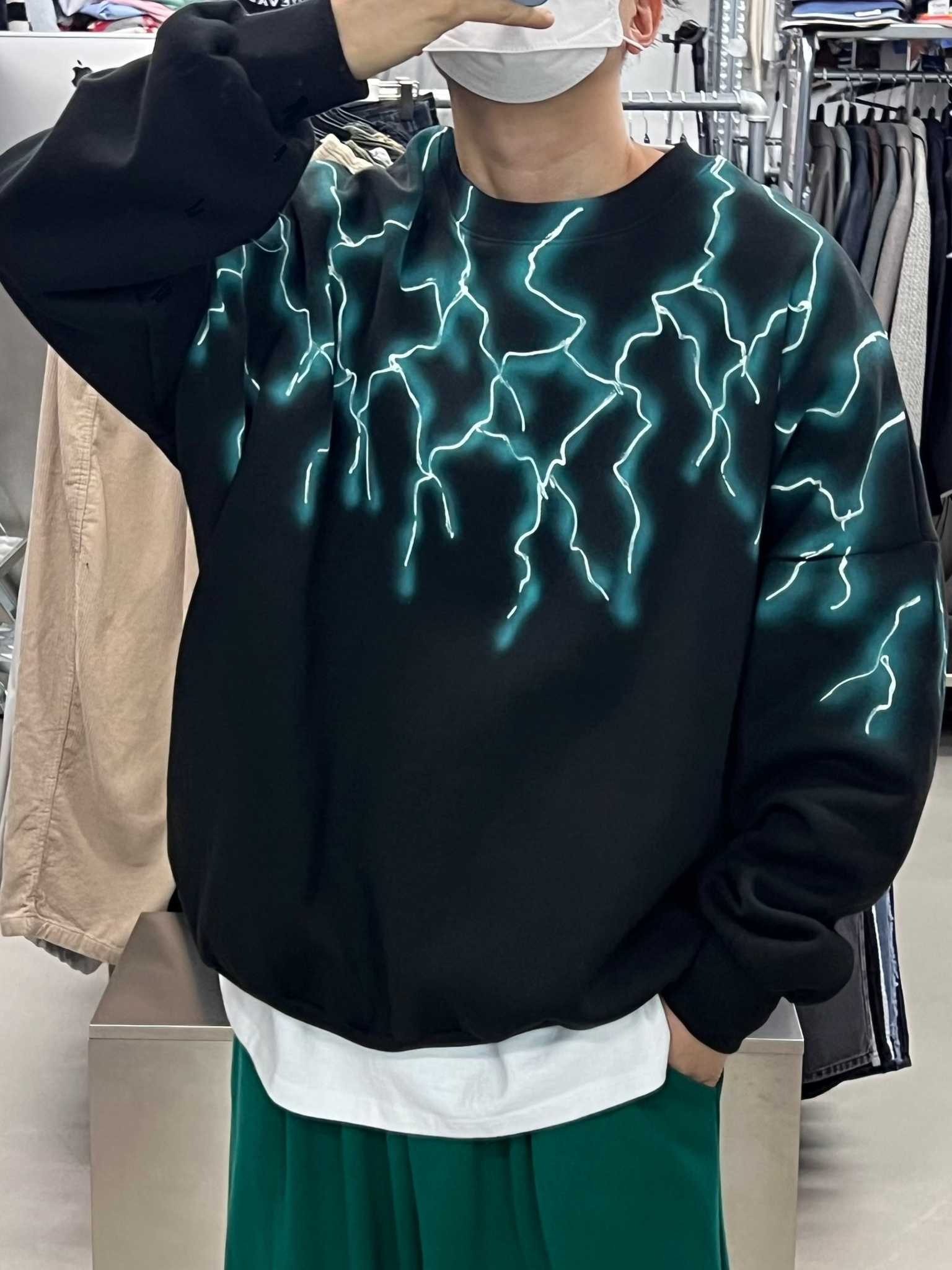 閃電圖案衛衣(薄抓毛底) T4324