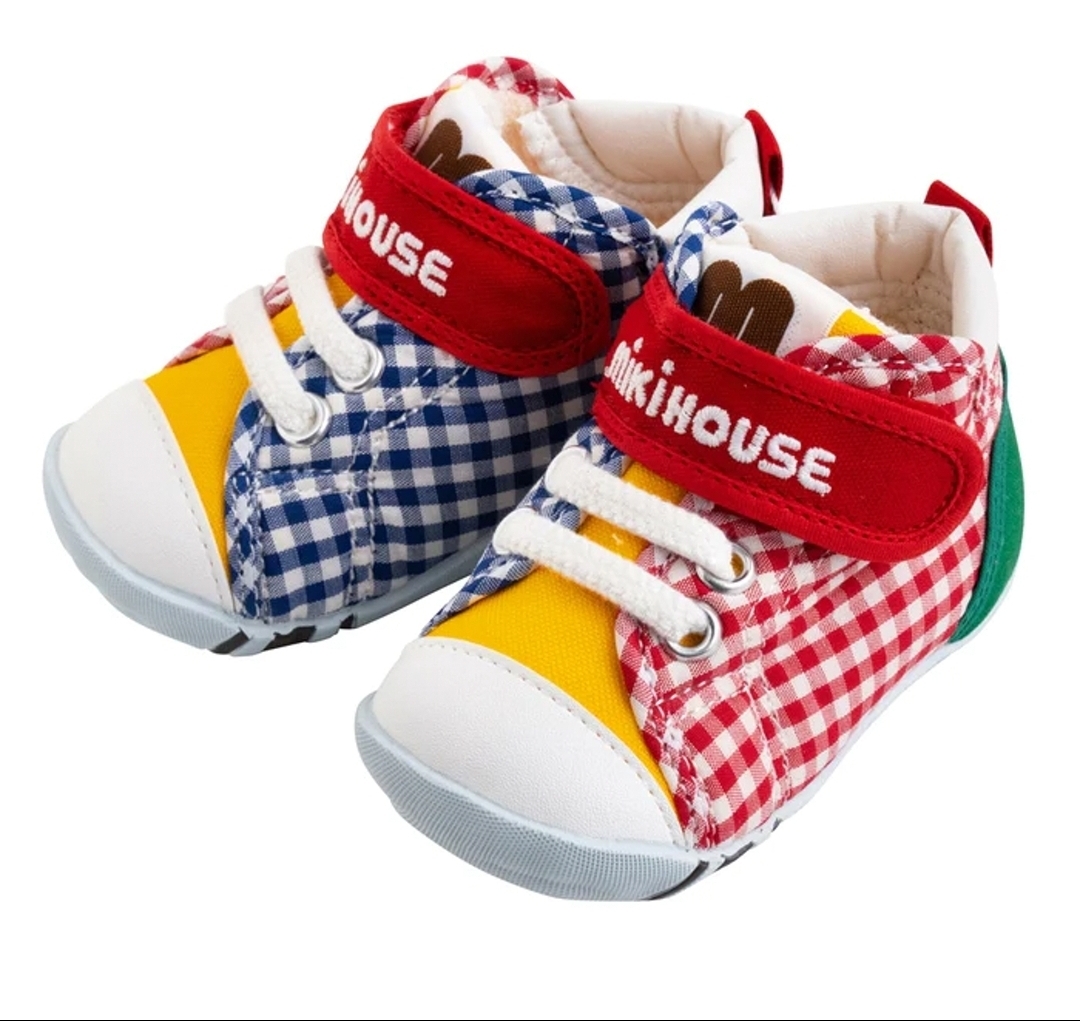 格子紋第一雙鞋