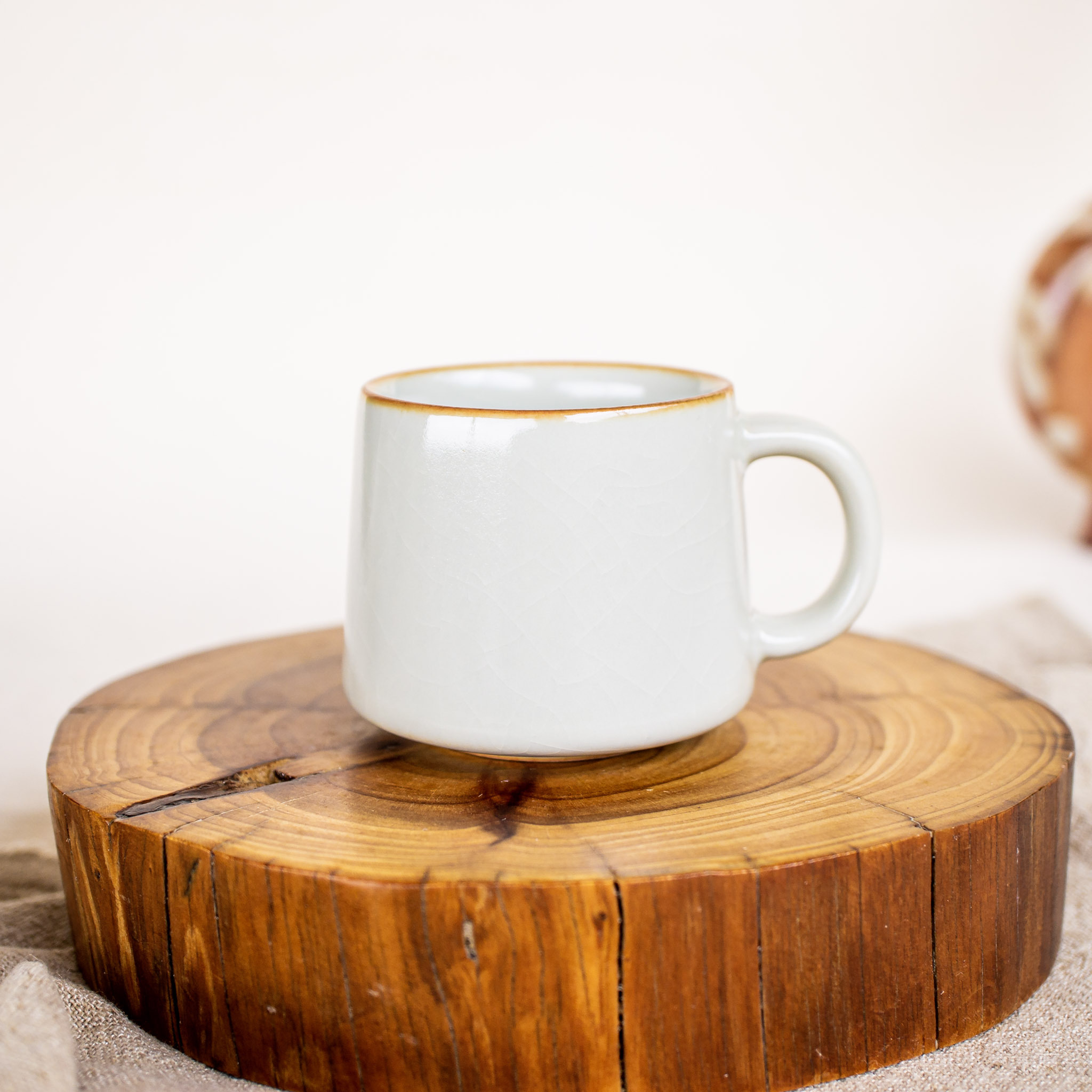 蜜黃汝窯有耳茶杯