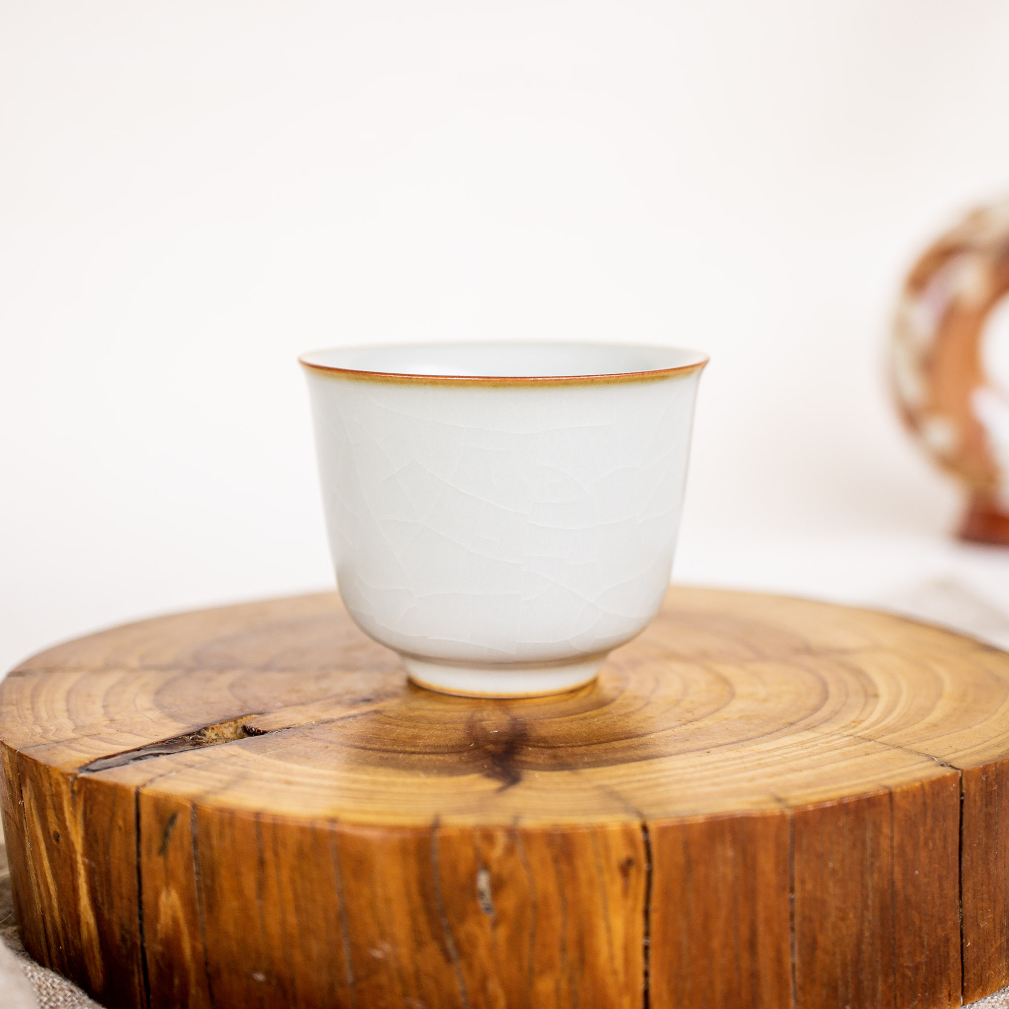 蜜黃汝窯無耳茶杯