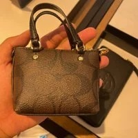 [S] COACH CG605 MINI GALLERY BAG CHARM IN SIGNATURE CANVAS,BROWN/BLACK, 195031759383 (SCO236)