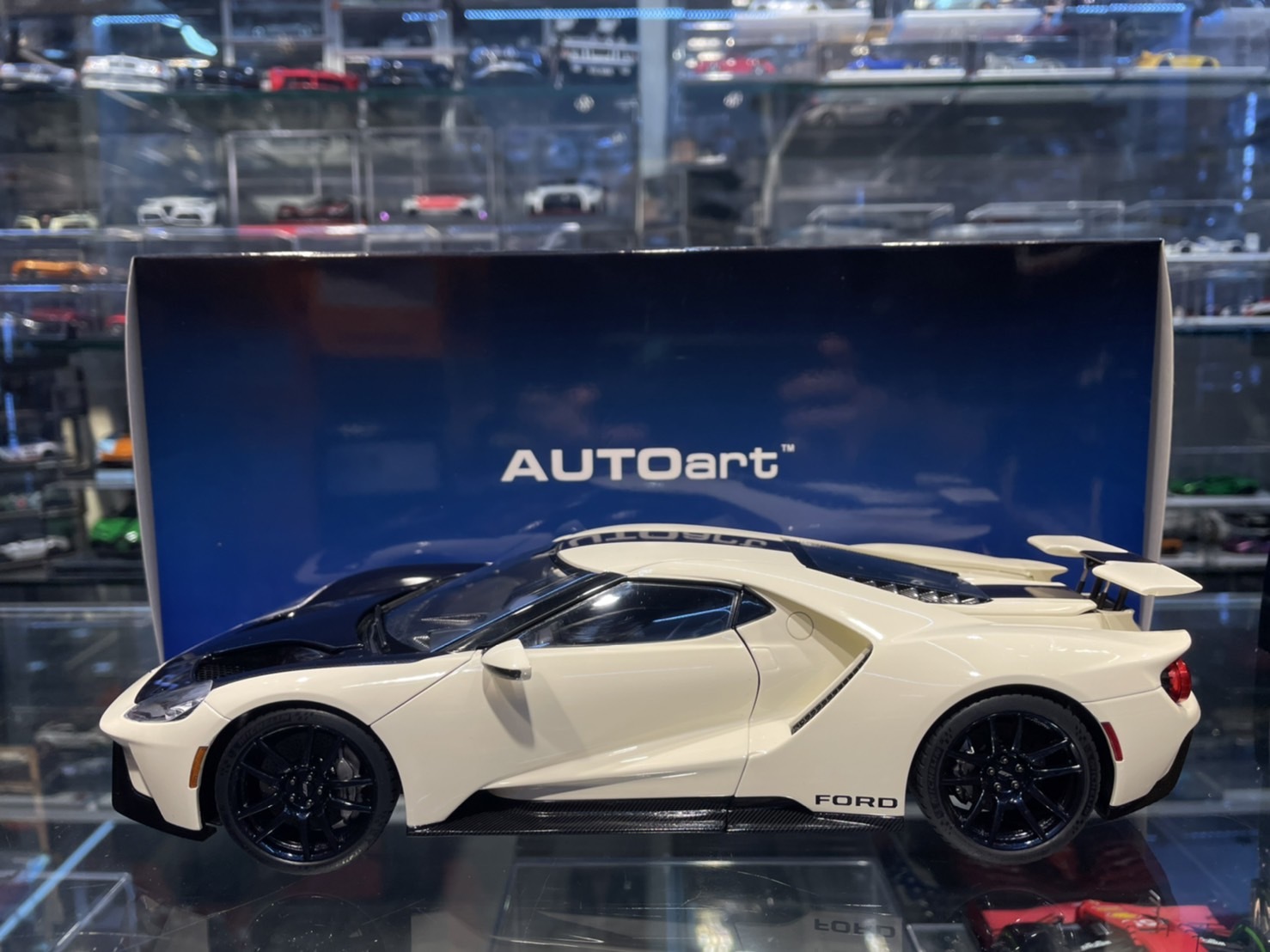 ミニカー Autoart 1/18 2017 Ford GT White Ford GT 2017 (Frozen White) | AUTOart