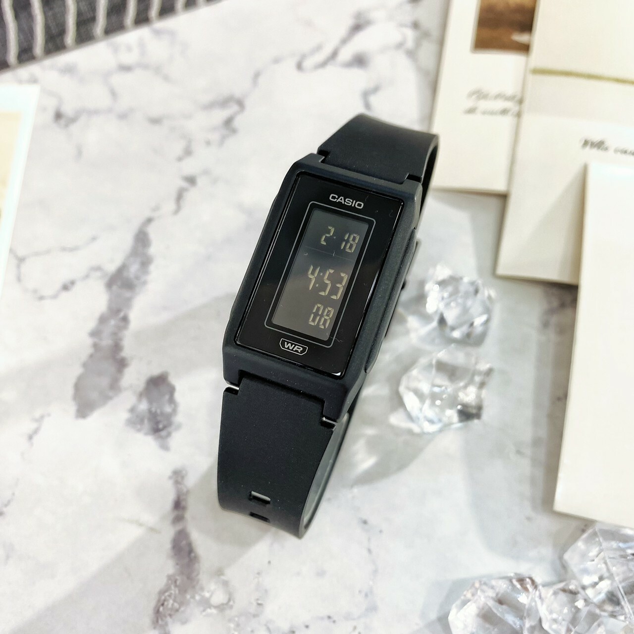 【CASIO 卡西歐】霧面長型電子錶LF-10WH-1D(黑)/ LF-10WH-2D (靛藍) /LF-10WH-3D(果綠)/ LF-10WH-4D(粉)/ LF-10WH-8D (奶白)  現代鐘錶