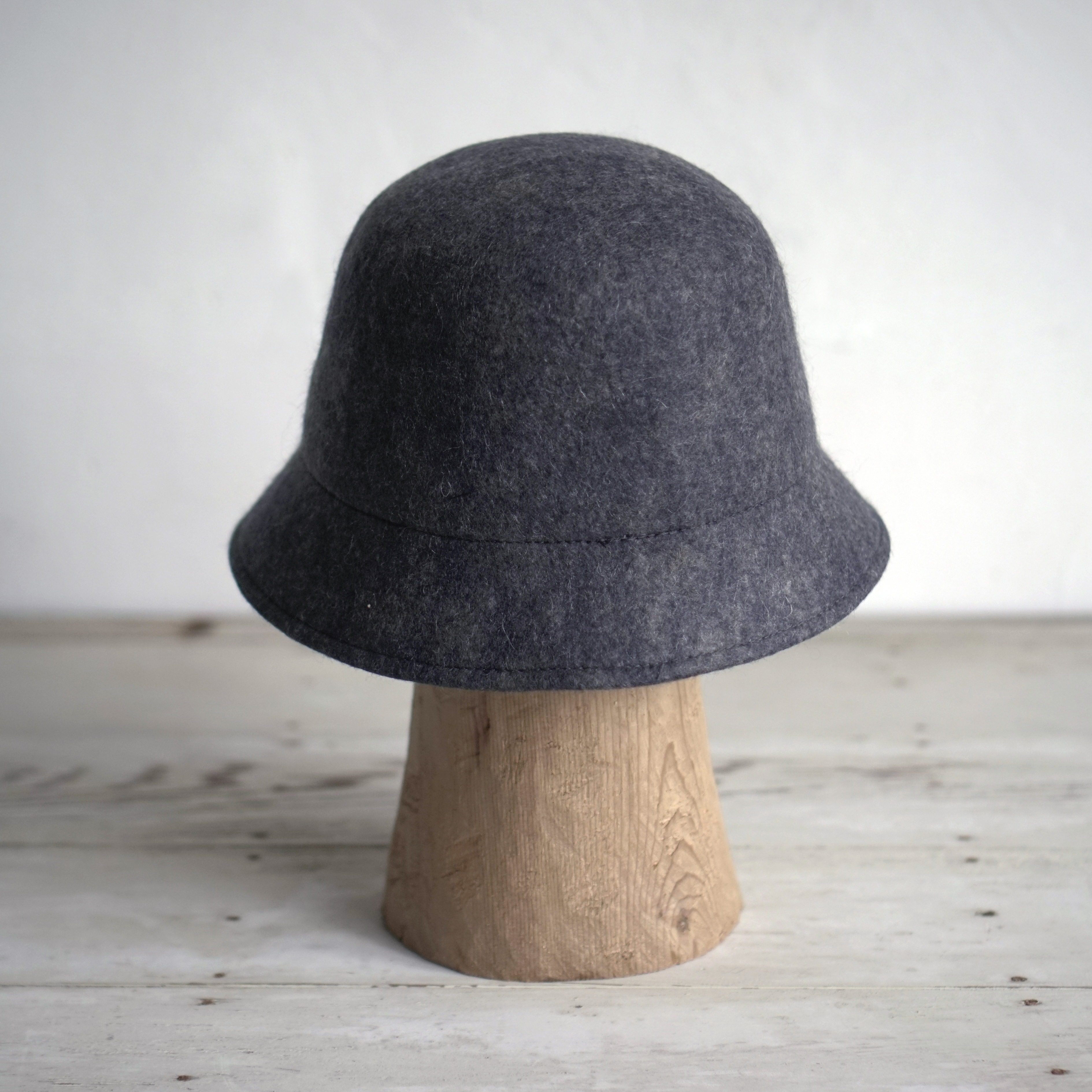 犛牛絨毛氈鐘型帽- 灰藍｜中國藏區