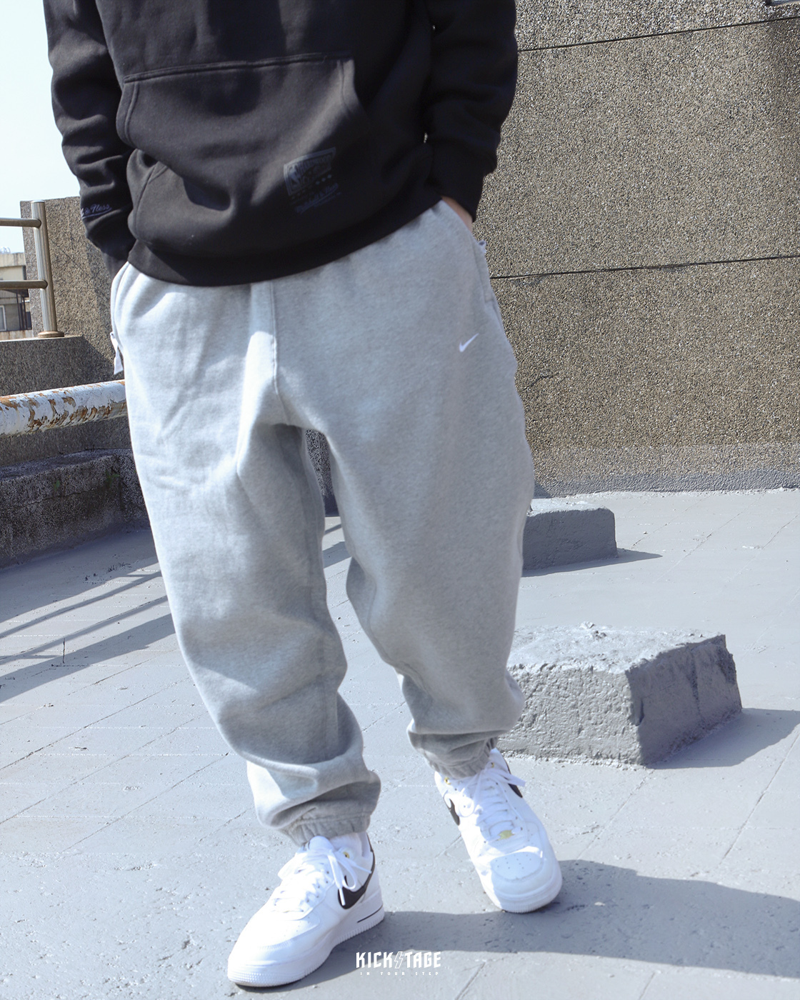 **特價商品售出不退換**男款 NIKE LAB SOLO SWOOSH PANTS 五色 刺繡小勾 寬鬆版 重磅 內刷毛 內抽繩 棉褲 長褲【DX1365】NIKELAB