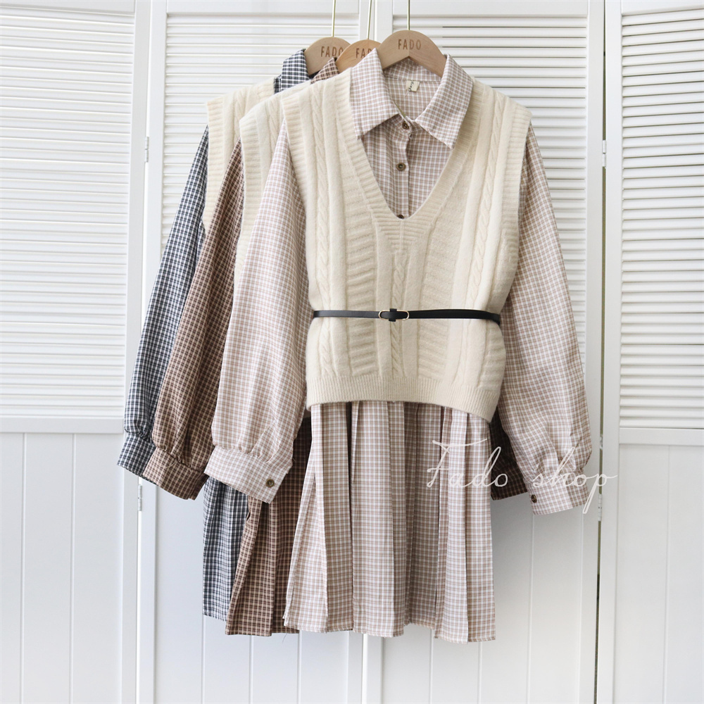 超殺價格 🔥 買一送一 / 背心+ 格紋洋裝 + 皮帶 三件套!  976A006 三色