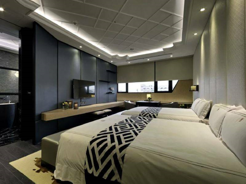 台中雲平精品旅館商務客房 床