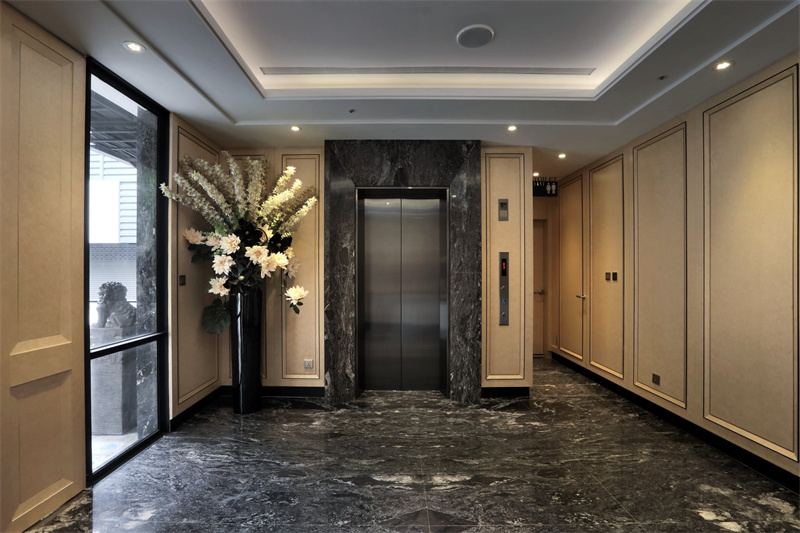 台中雲平精品旅館商務客房 電梯