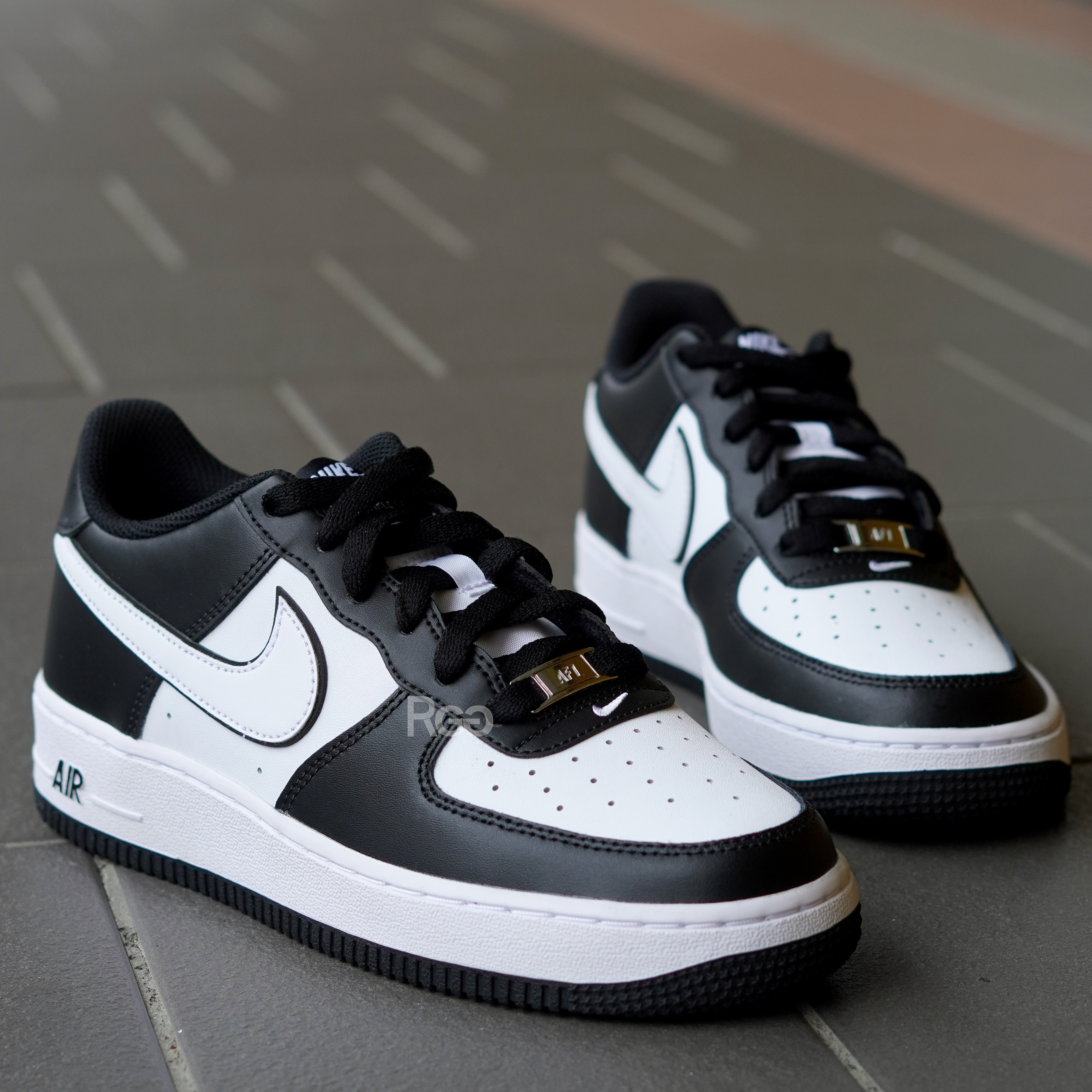 Nike Air Force 1 LV8 2 (GS)  黑白 小熊貓 (DV1621-001)