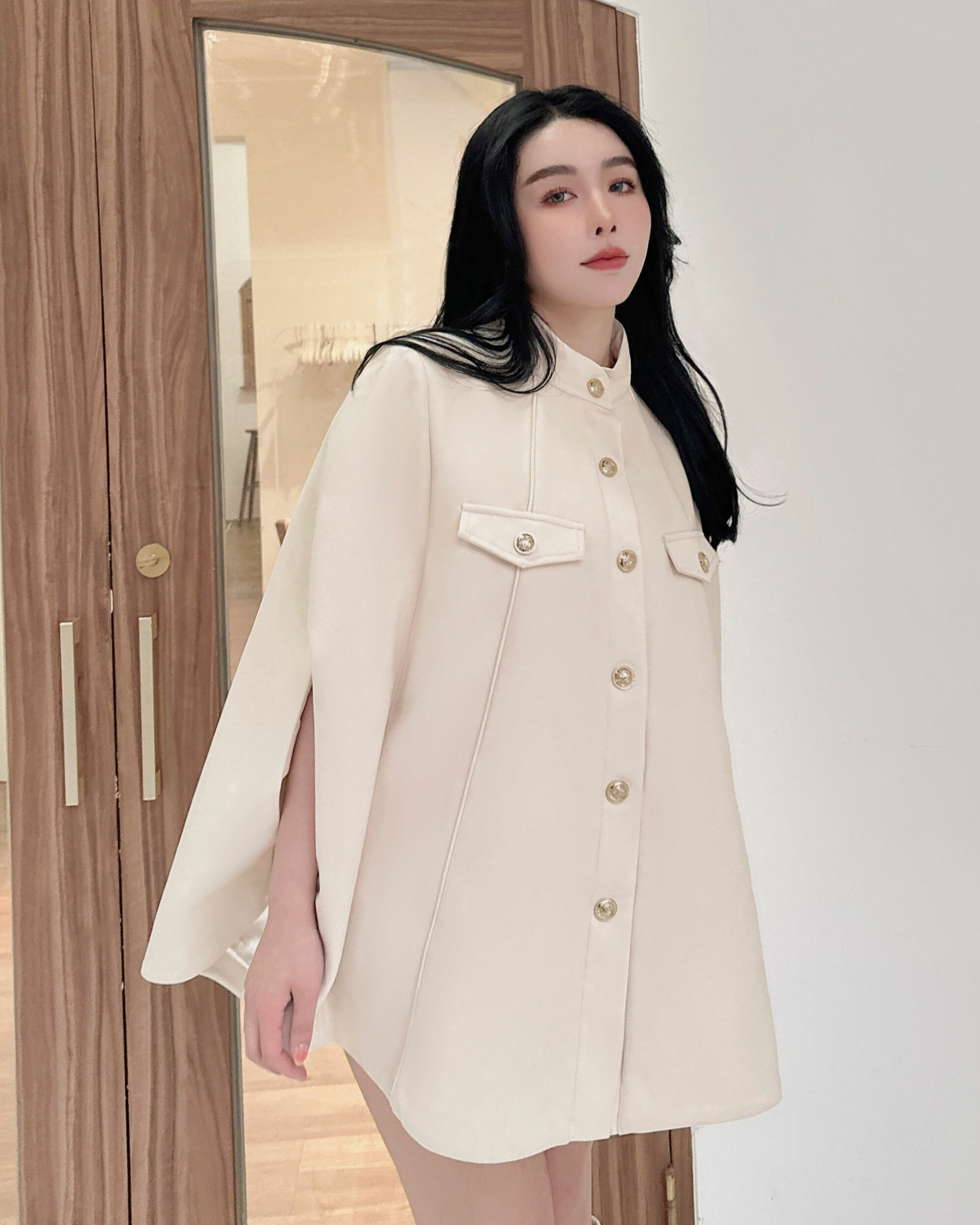 ⭒訂製-英倫立領接皮金釦斗篷外套