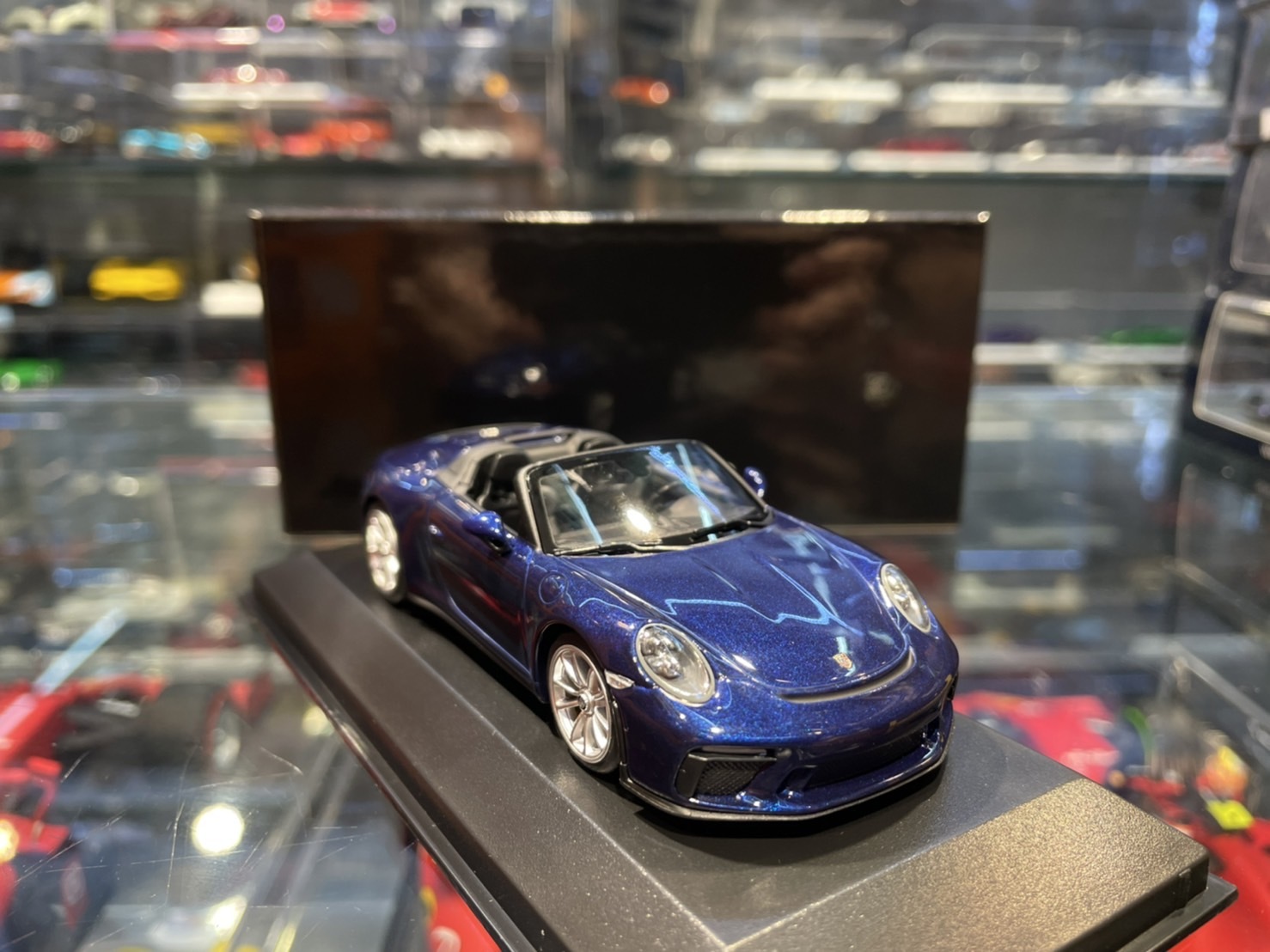 MINICHAMPS 410061132 Porsche 911 991 Speedster 1/43