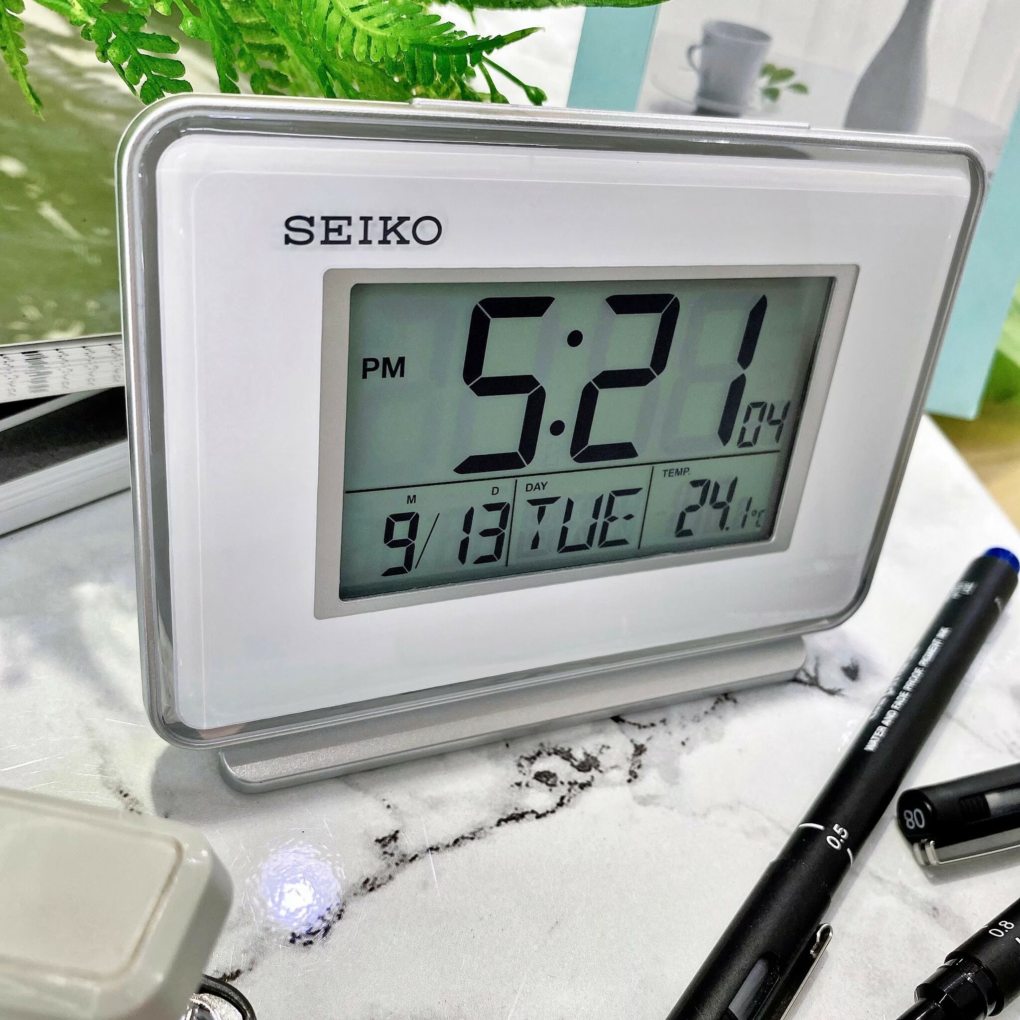 【SEIKO 精工】精工雙鬧鐘貪睡電子桌鐘  QHL068W   9 X 12.7 X 5.8cm 現代鐘錶