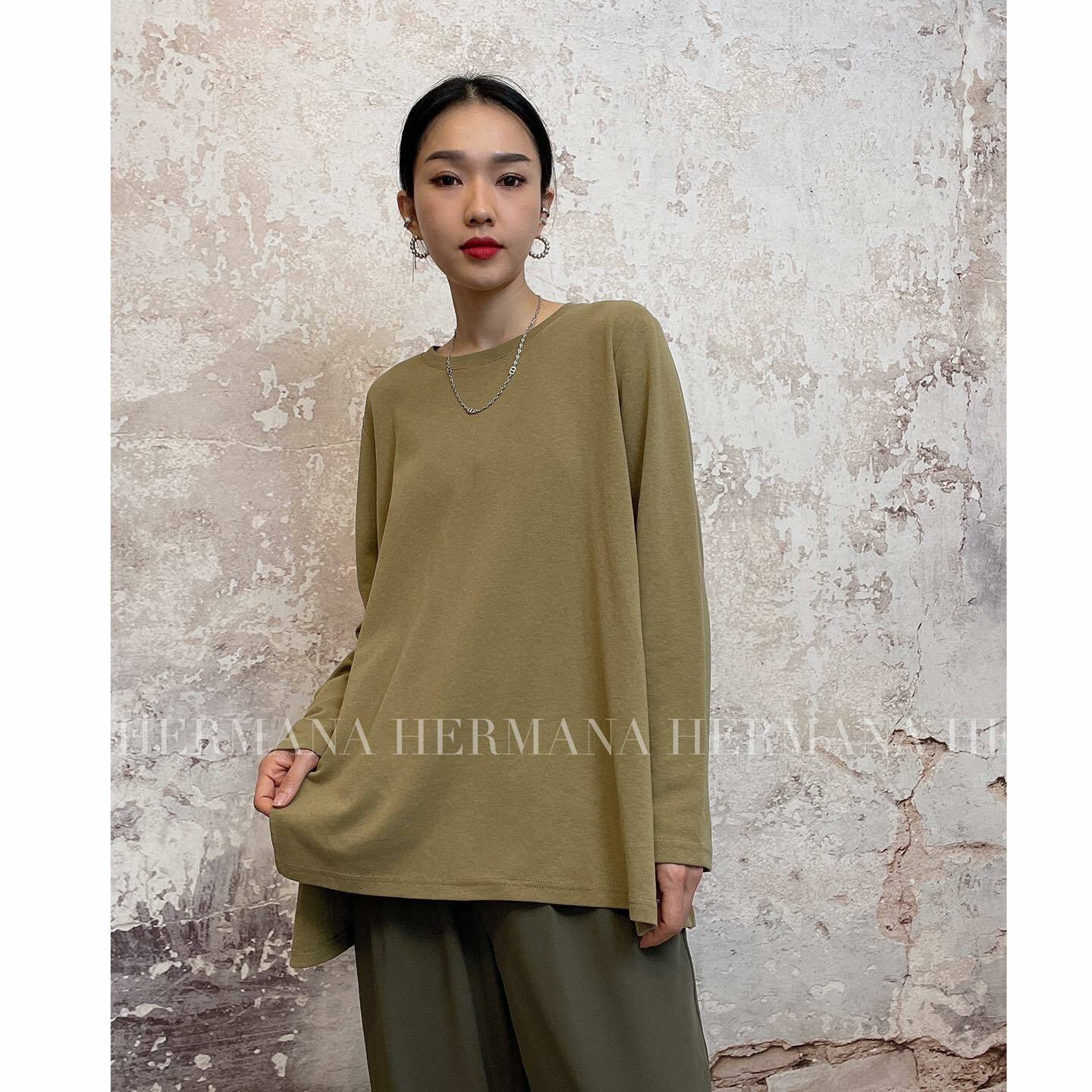 側叉鬆身淨色TEE