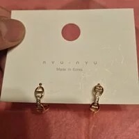 [S] NYU.NYU ROSE GOLD ZIRCONIA LOCK CHAIN IN 925 SILVER PIN EAR STUD, SNN100 (SNN100)