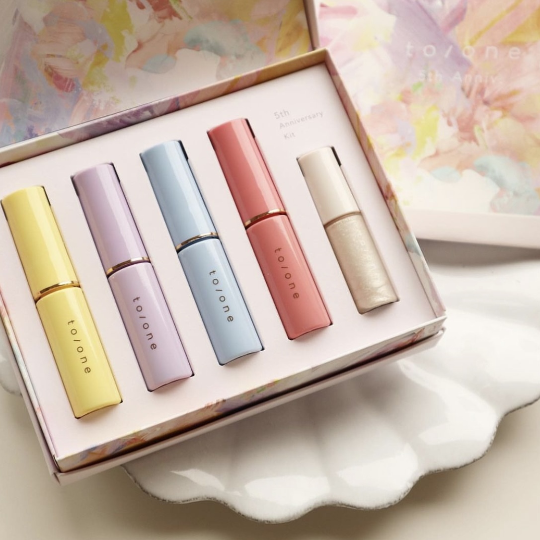 [限定] to/one 5th Anniversary Kit 睫毛膏眼影液組合