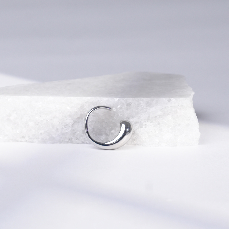 E141 月灣|合金鍍金耳骨夾