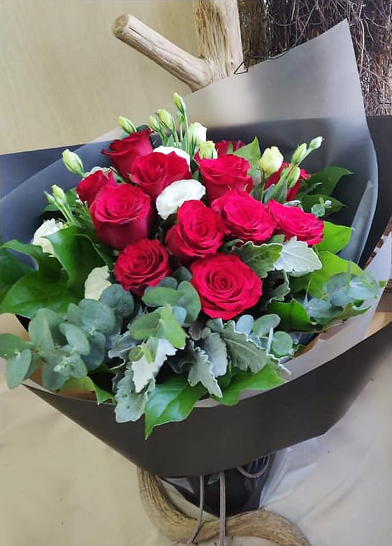 【D】18枝玫瑰花束