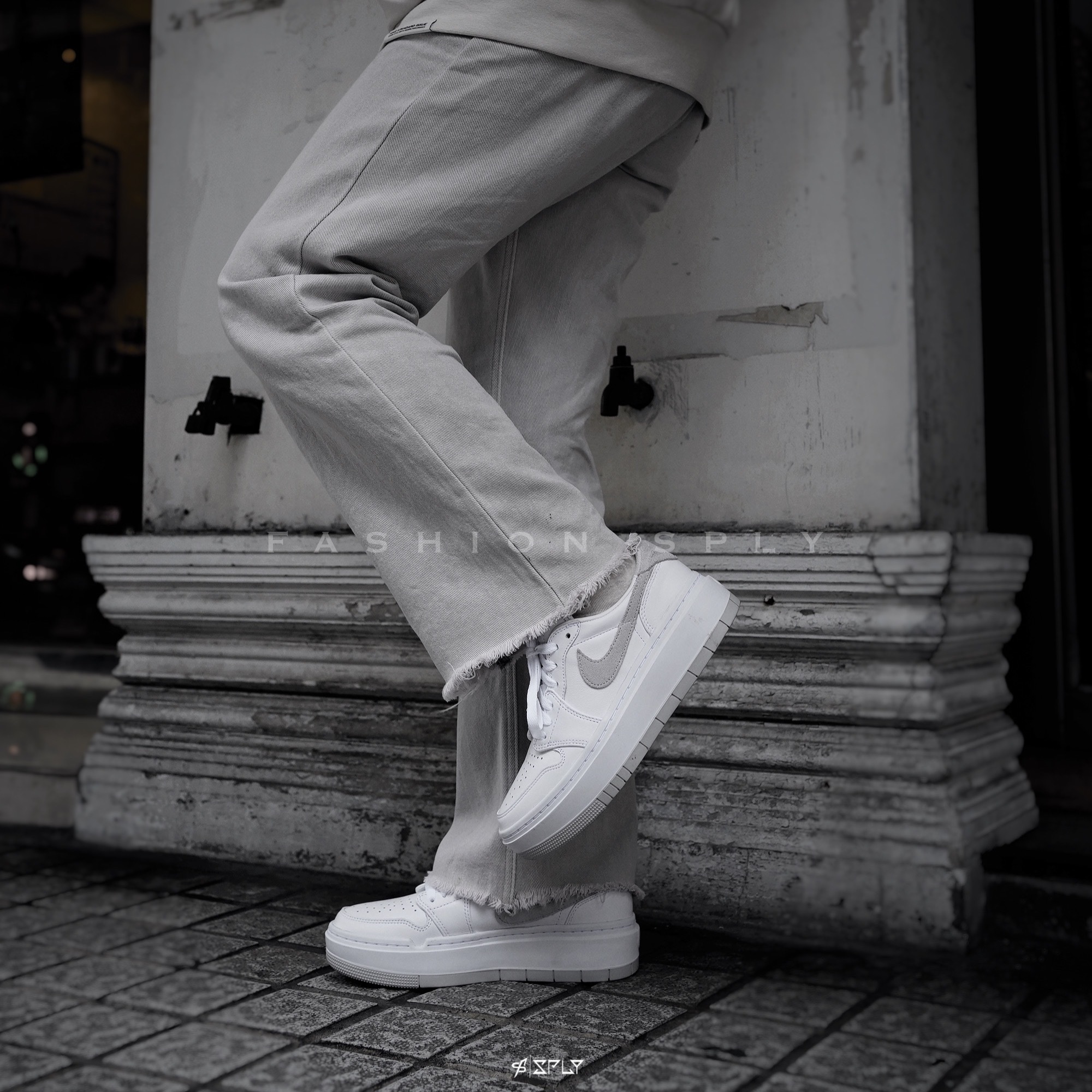 W Air Jordan 1 Low Elevate Neutral Grey 反轉灰白 DH7004-110