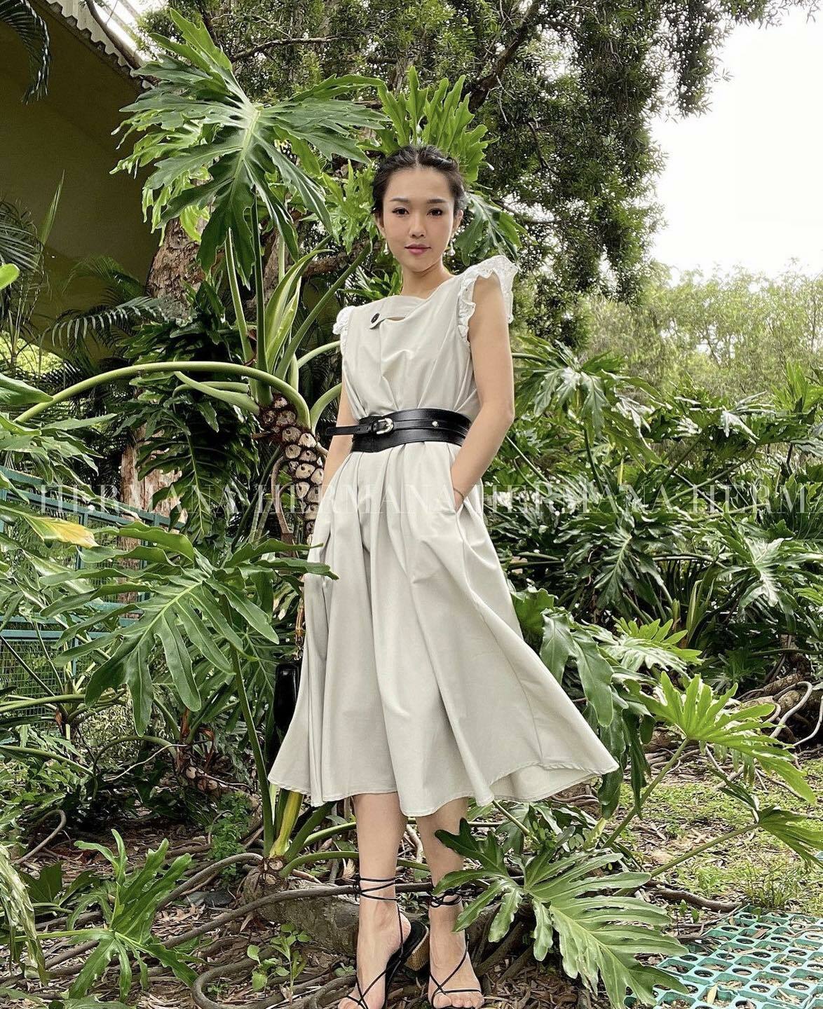 領扣鬆身背心連身裙