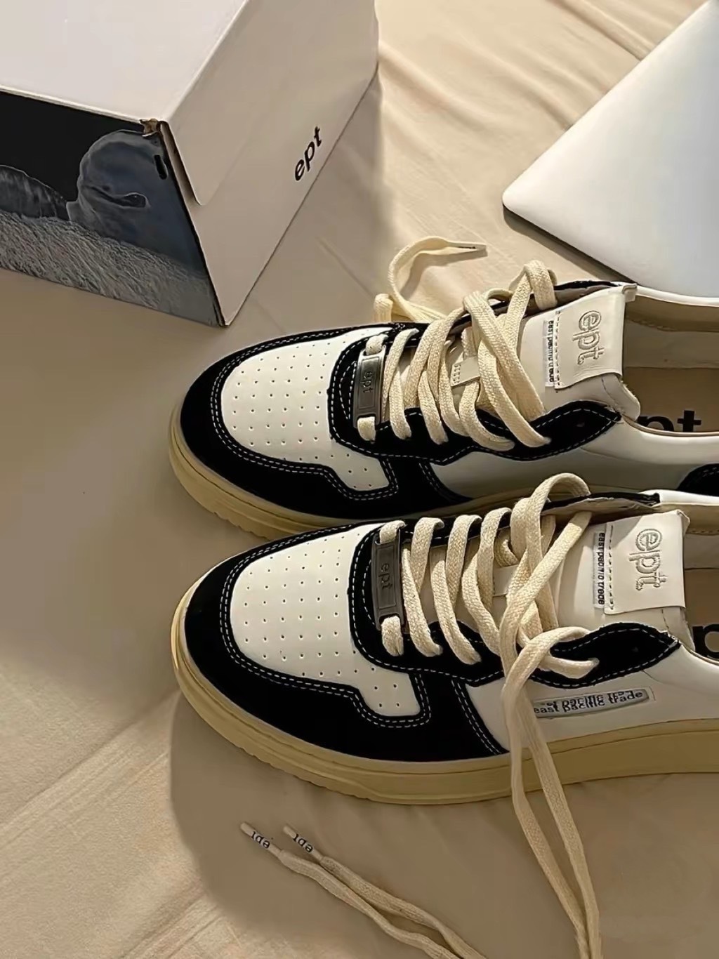 EPT East Pacific Trade Court 黑白奶油底 (BLACK/WHITE)