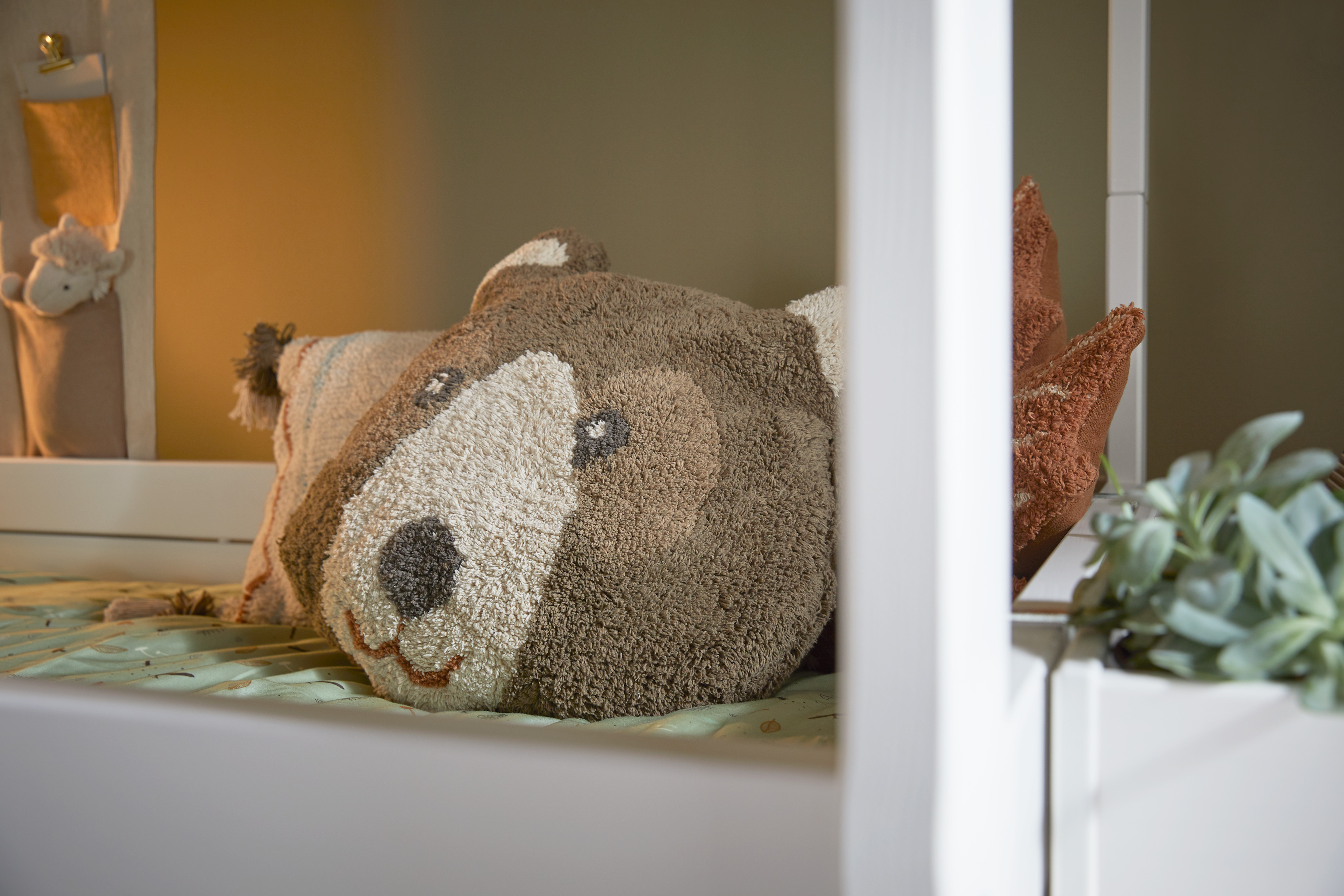 Lifetime Bear Shaped Cushion - Canoe Adventure / Tufted