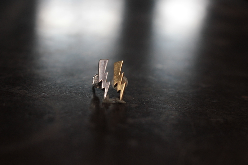 FCE-16 lightning stud