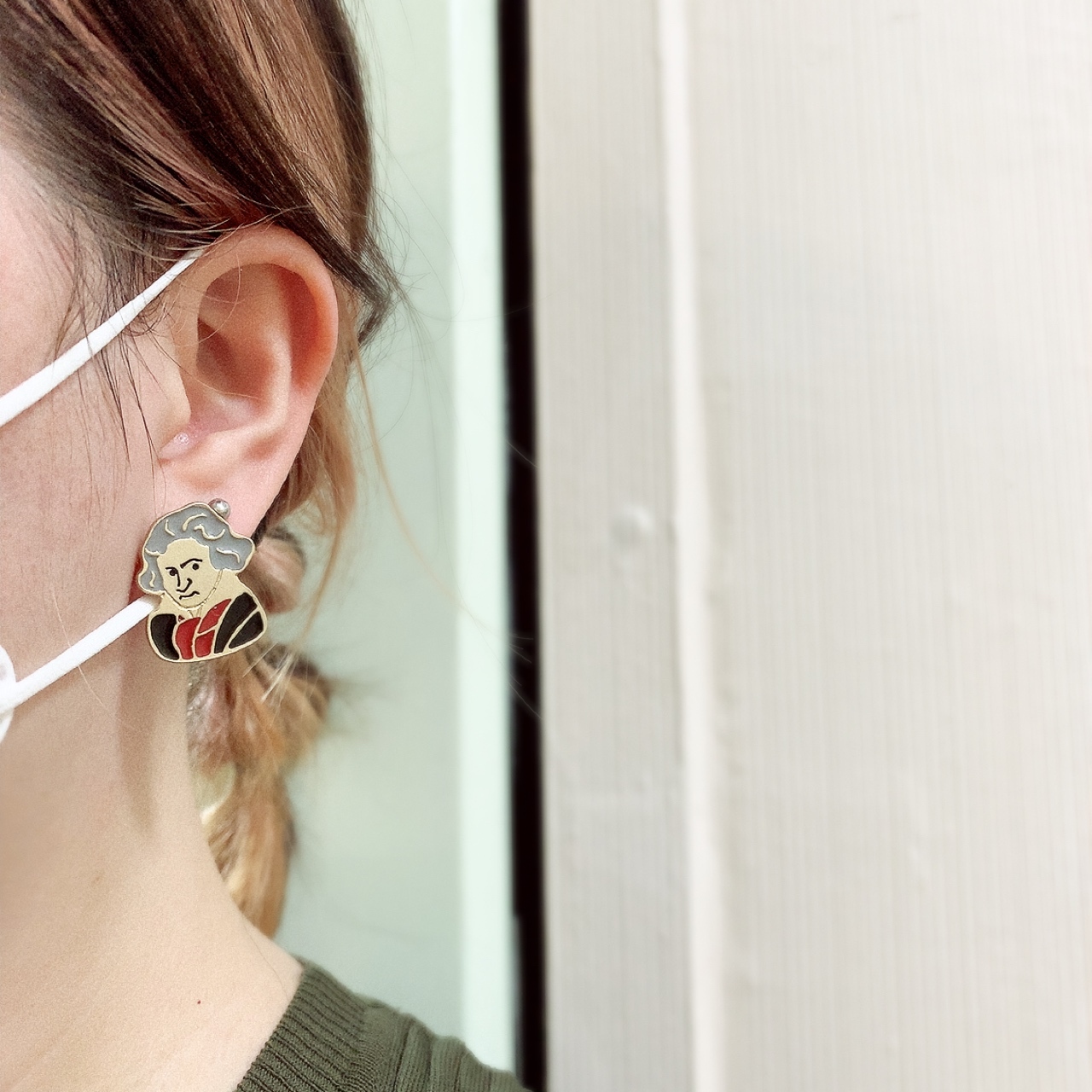 Luccica 貝多芬耳環/心口針
