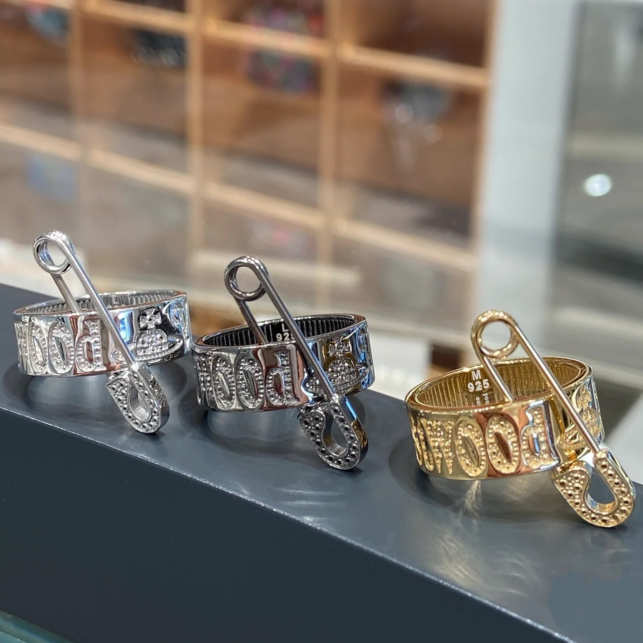 ?? ?????!˼ Vivienne Westwood 925 Vernon Ring