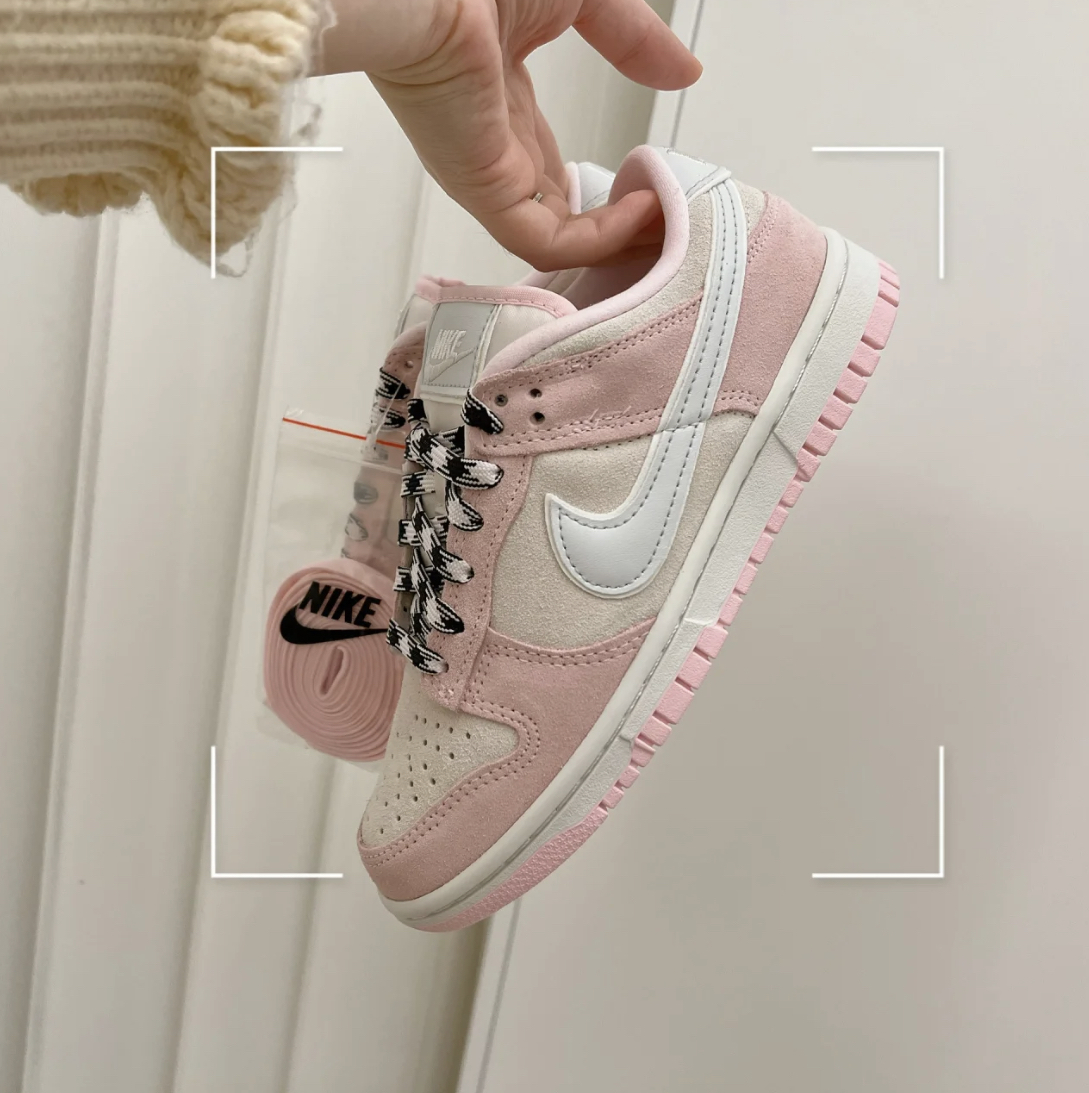 <線上SALE❤️‍🔥>Nike Dunk Low  草莓泡芙 麂皮