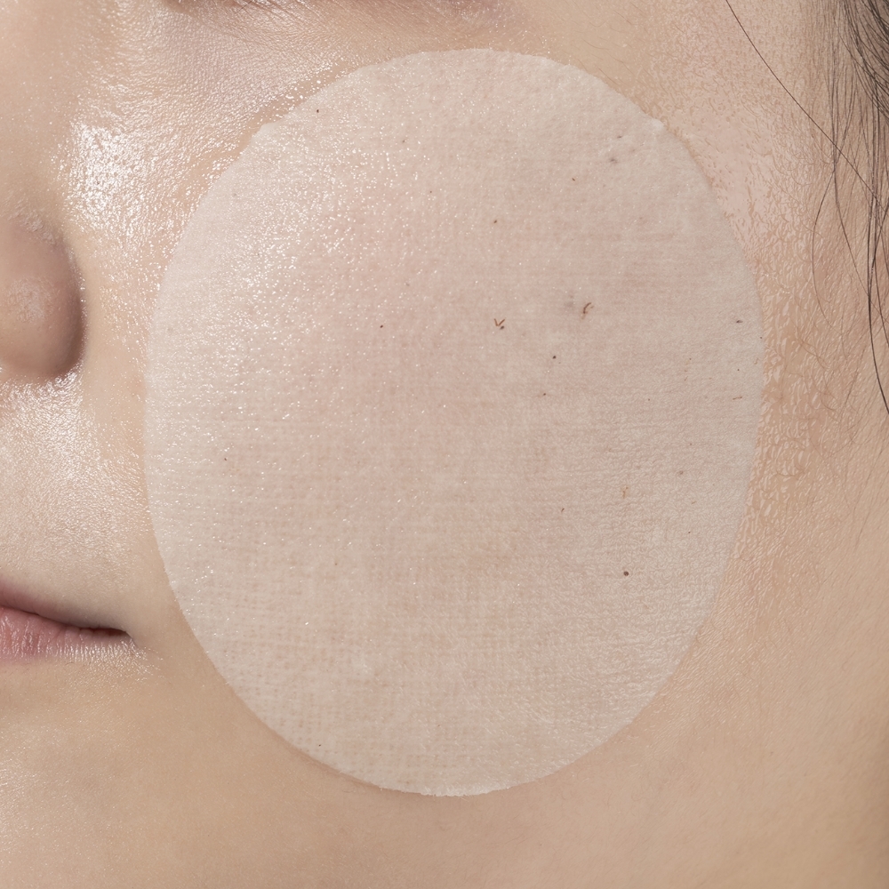 Numbuzin No.3 Radiance Glowing Jumbo Essence Pad [70PCS]