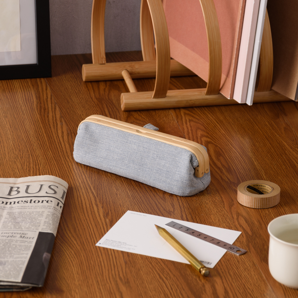 合起的 Uroki 筆袋