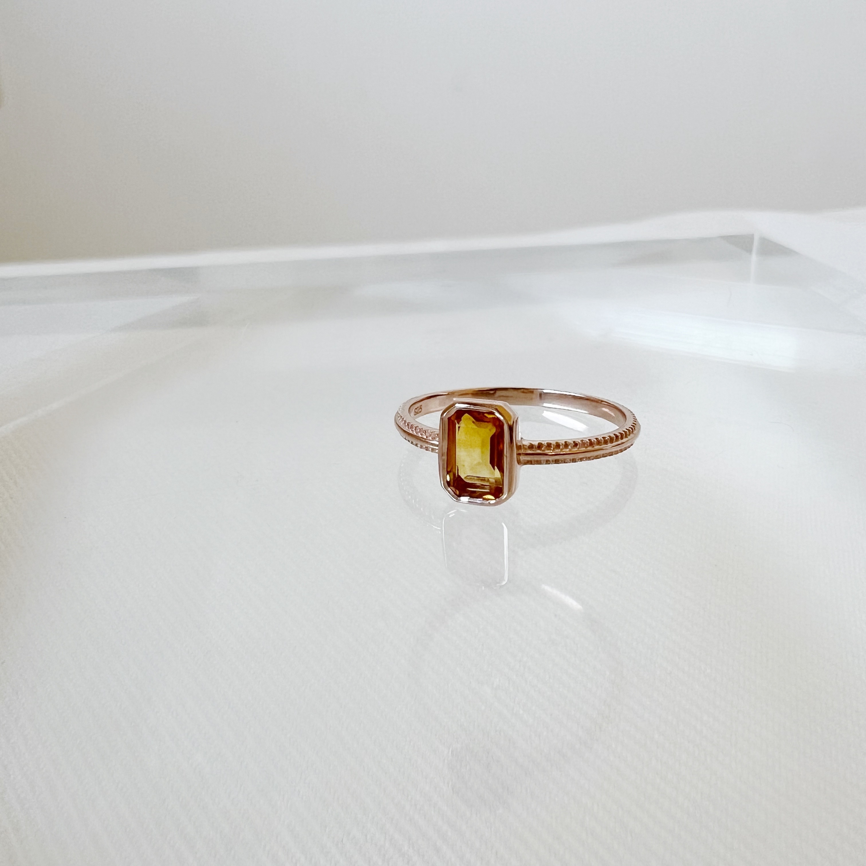 Emerald cut黃水晶雙滾邊戒指