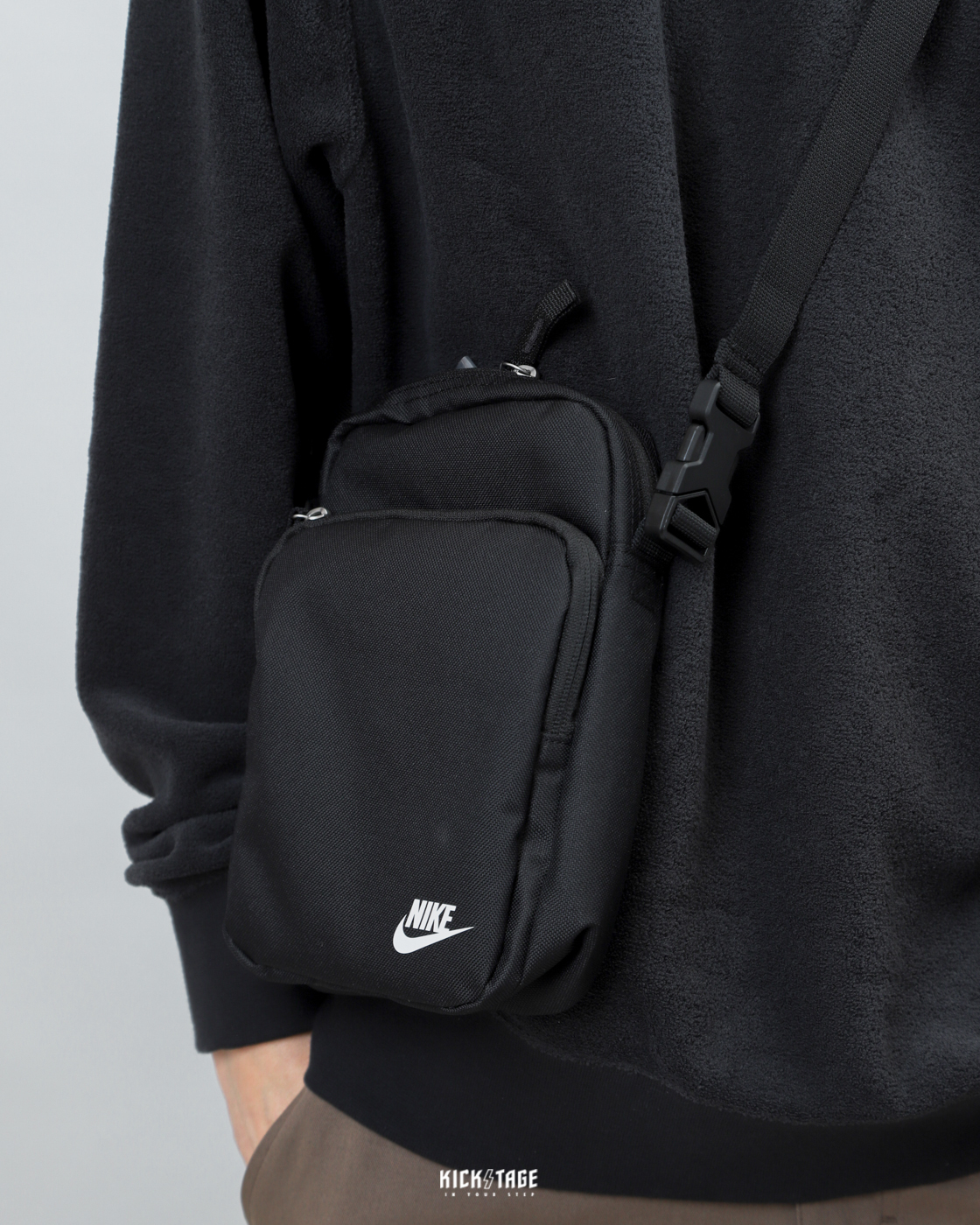 NIKE HERITAGE BAG 黑色 字勾 隨身 側背 肩背小包 斜背包【DB0456-010】