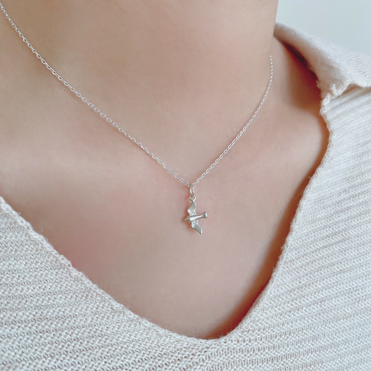 │日常│和平小鳥 • 鎖骨鍊 • 純銀項鏈 • 可碰水 • 抗過敏 S925