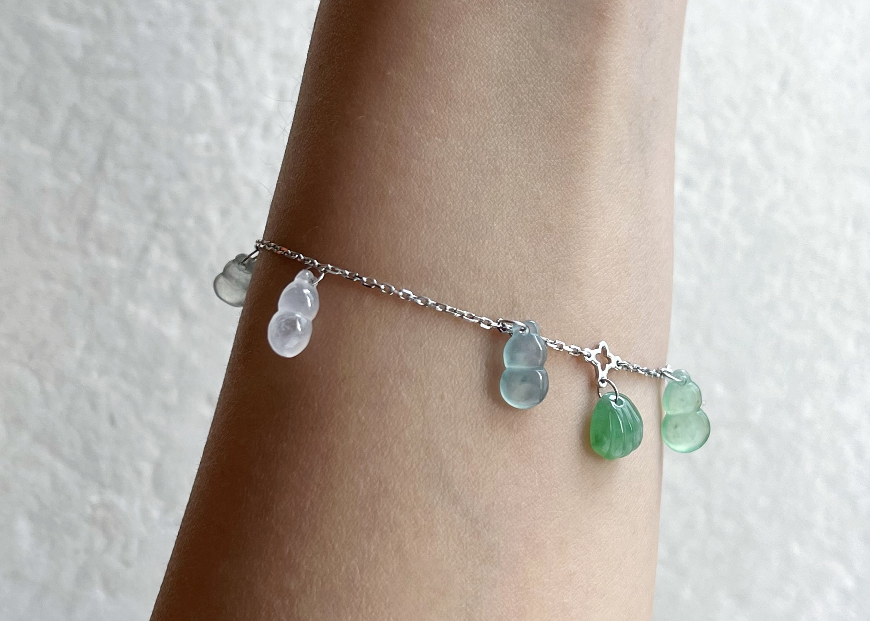 工藝雕刻高冰陽綠手鍊