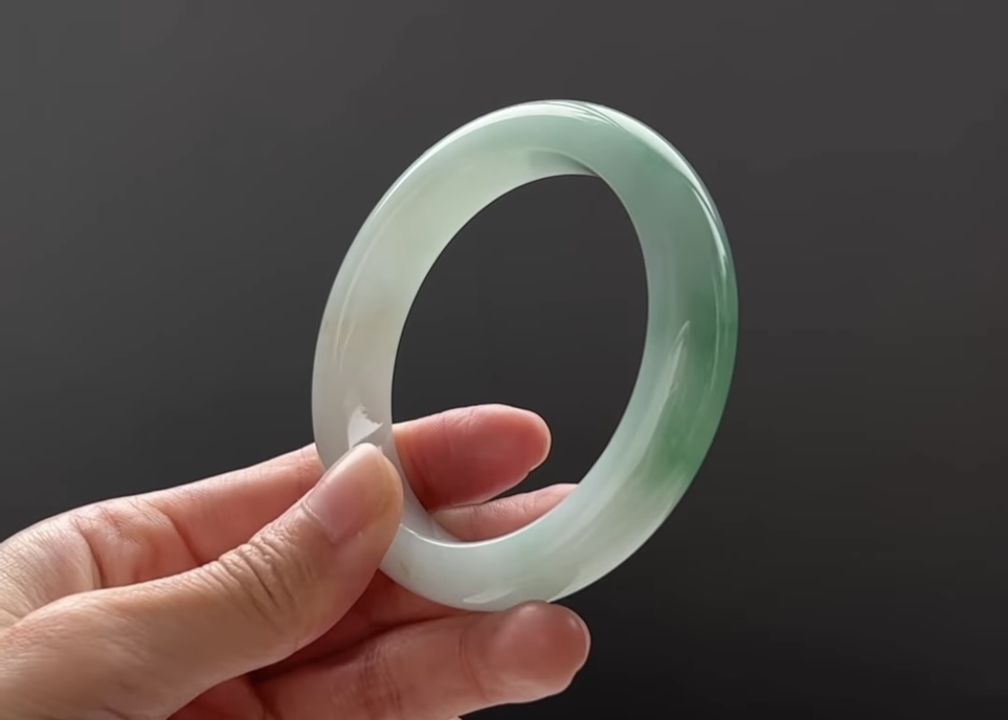 珍藏陽果綠白底青