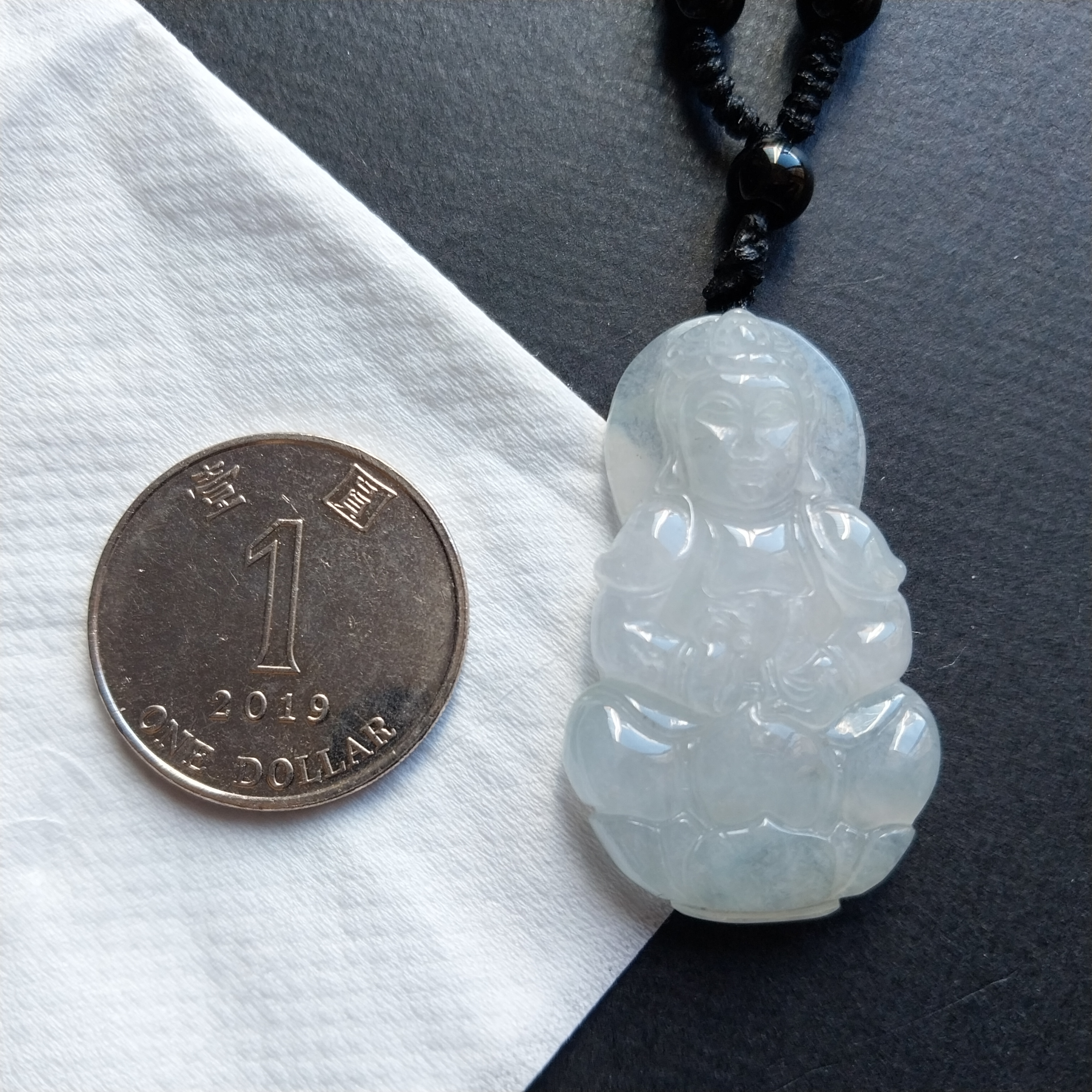 J2097 冰白坐蓮觀音吊墜