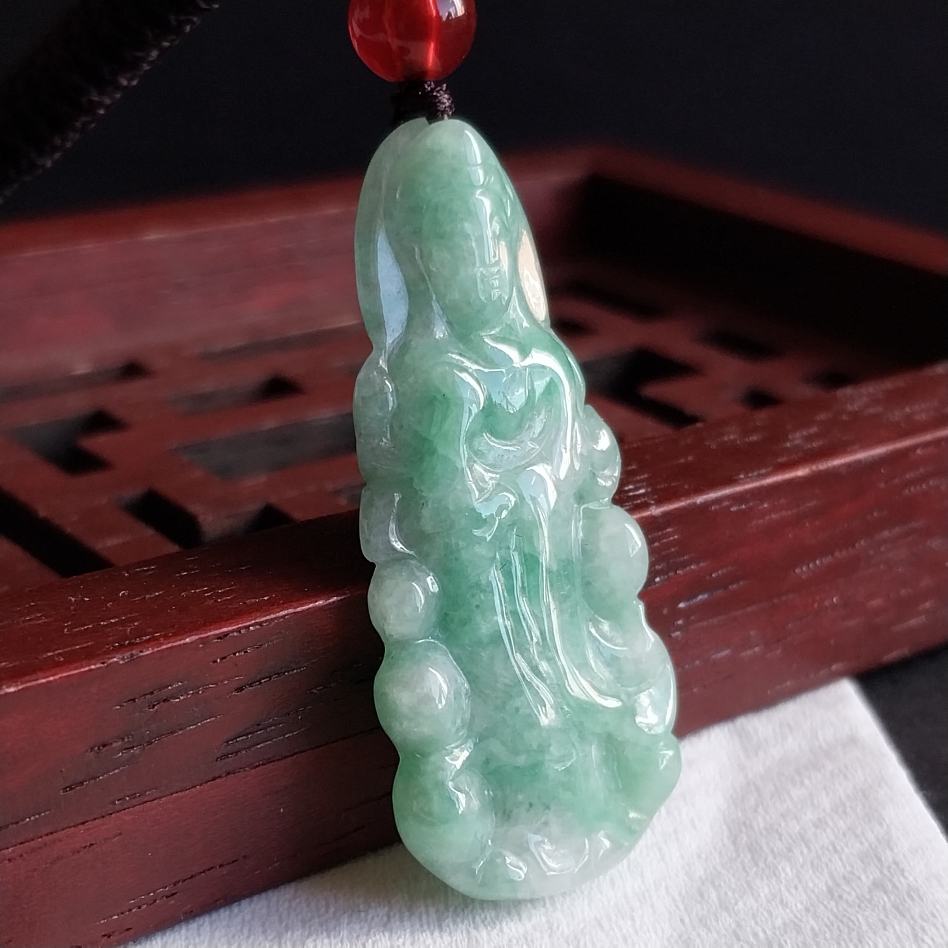 J2100 冰糯綠小觀音吊墜