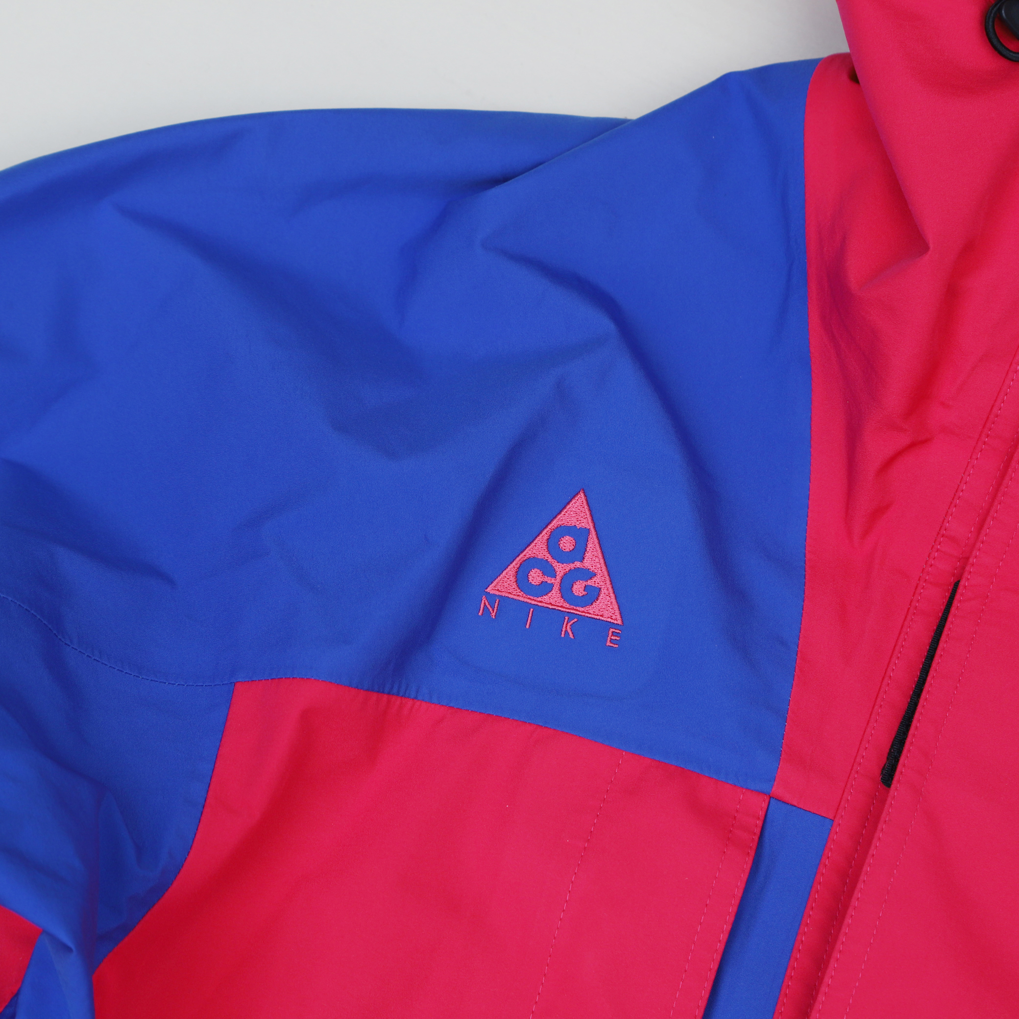 [售出無退換] 二手S號 NIKE NSW ACG GORE-TEX 絕版 桃紅藍 防水 衝鋒衣 防風外套【BQ7195-666】GTX